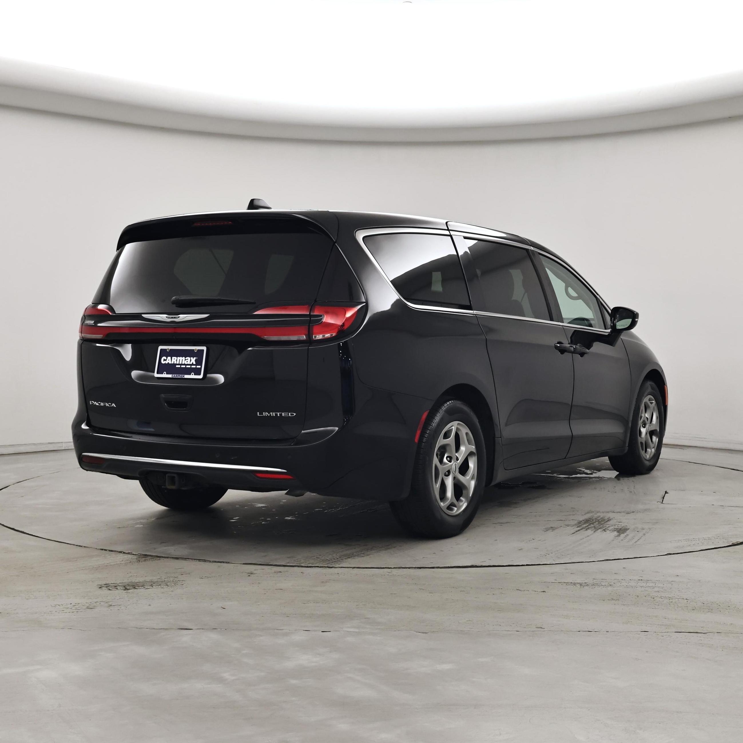 Thumbnail: 2024 Chrysler Pacifica - 8
