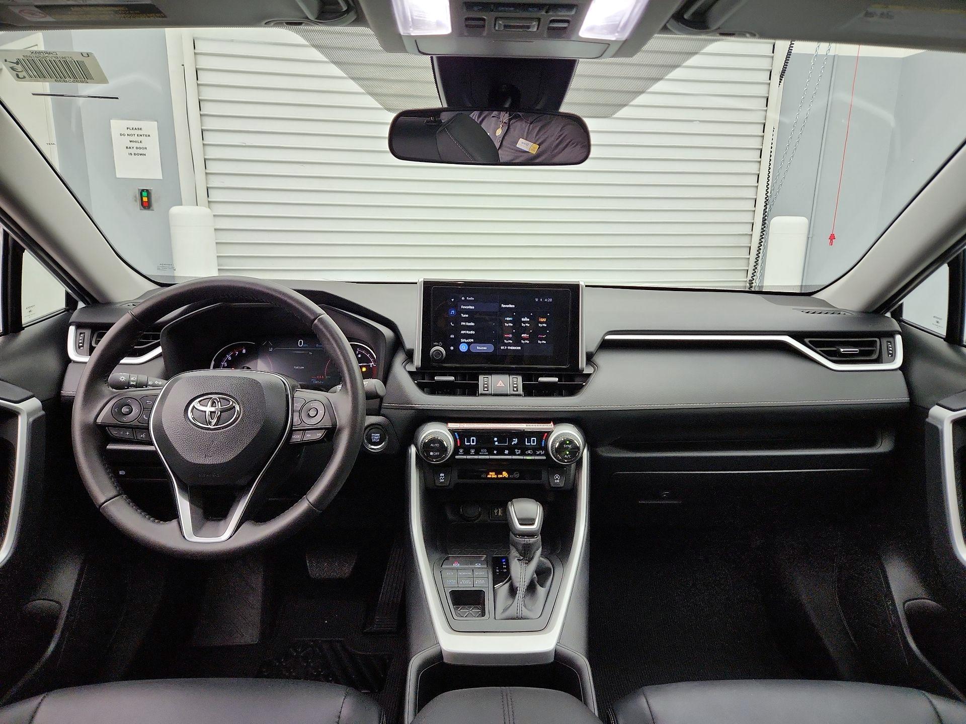 Thumbnail: 2025 Toyota RAV4 - 9