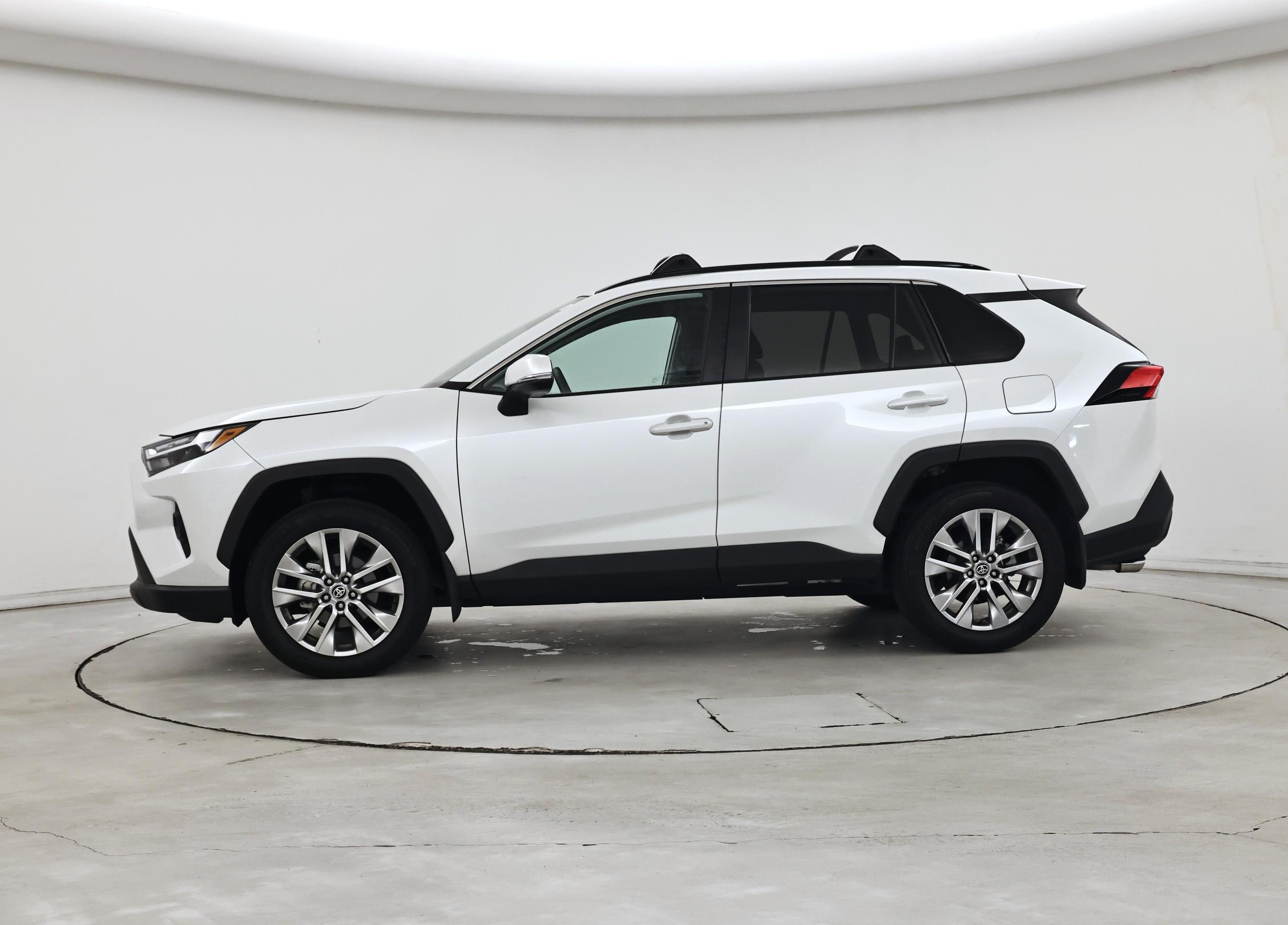 Thumbnail: 2025 Toyota RAV4 - 3