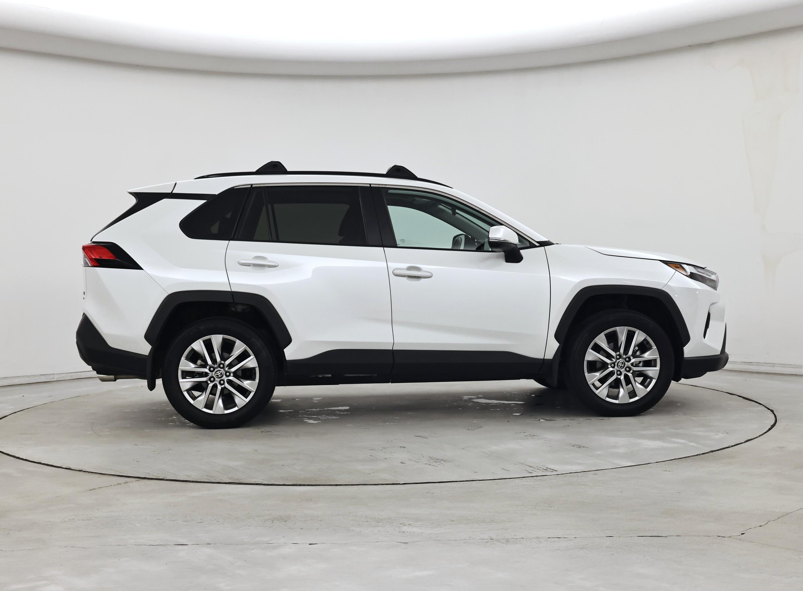 Thumbnail: 2025 Toyota RAV4 - 7