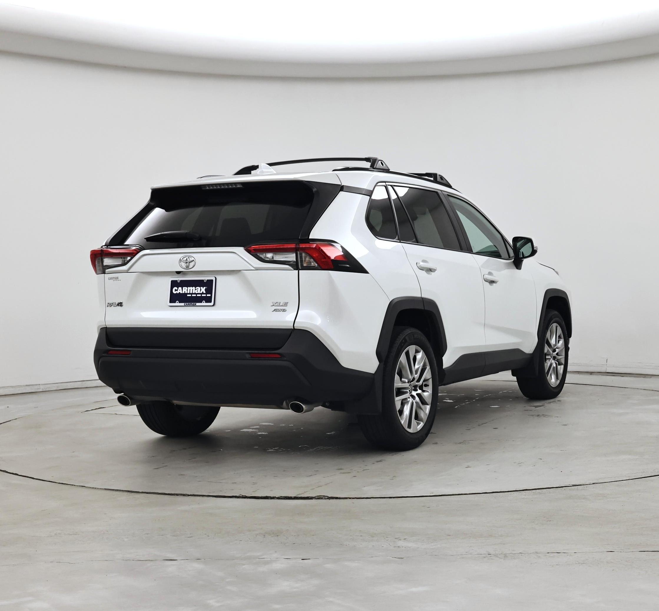 Thumbnail: 2025 Toyota RAV4 - 8