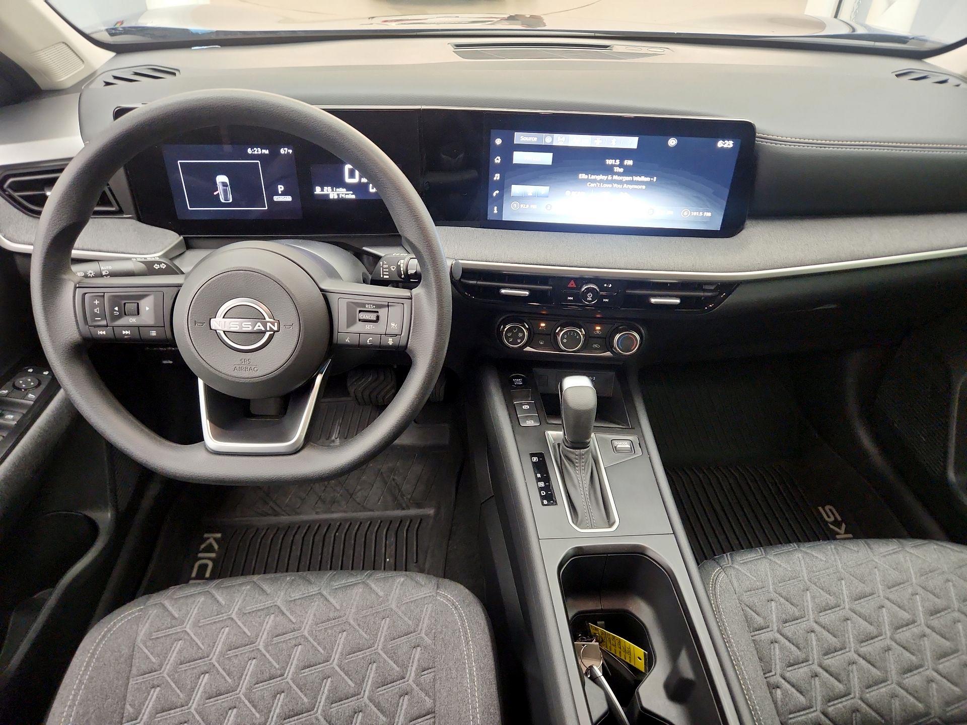 Thumbnail: 2025 Nissan Kicks - 9
