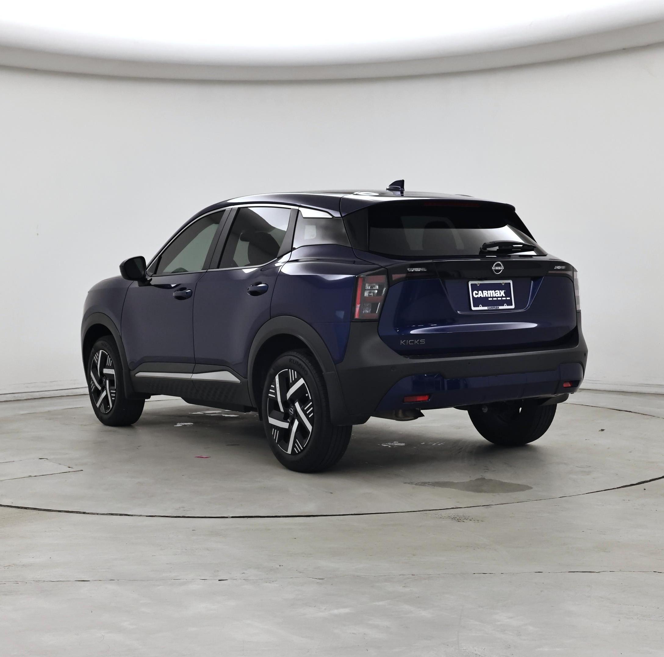 Thumbnail: 2025 Nissan Kicks - 2