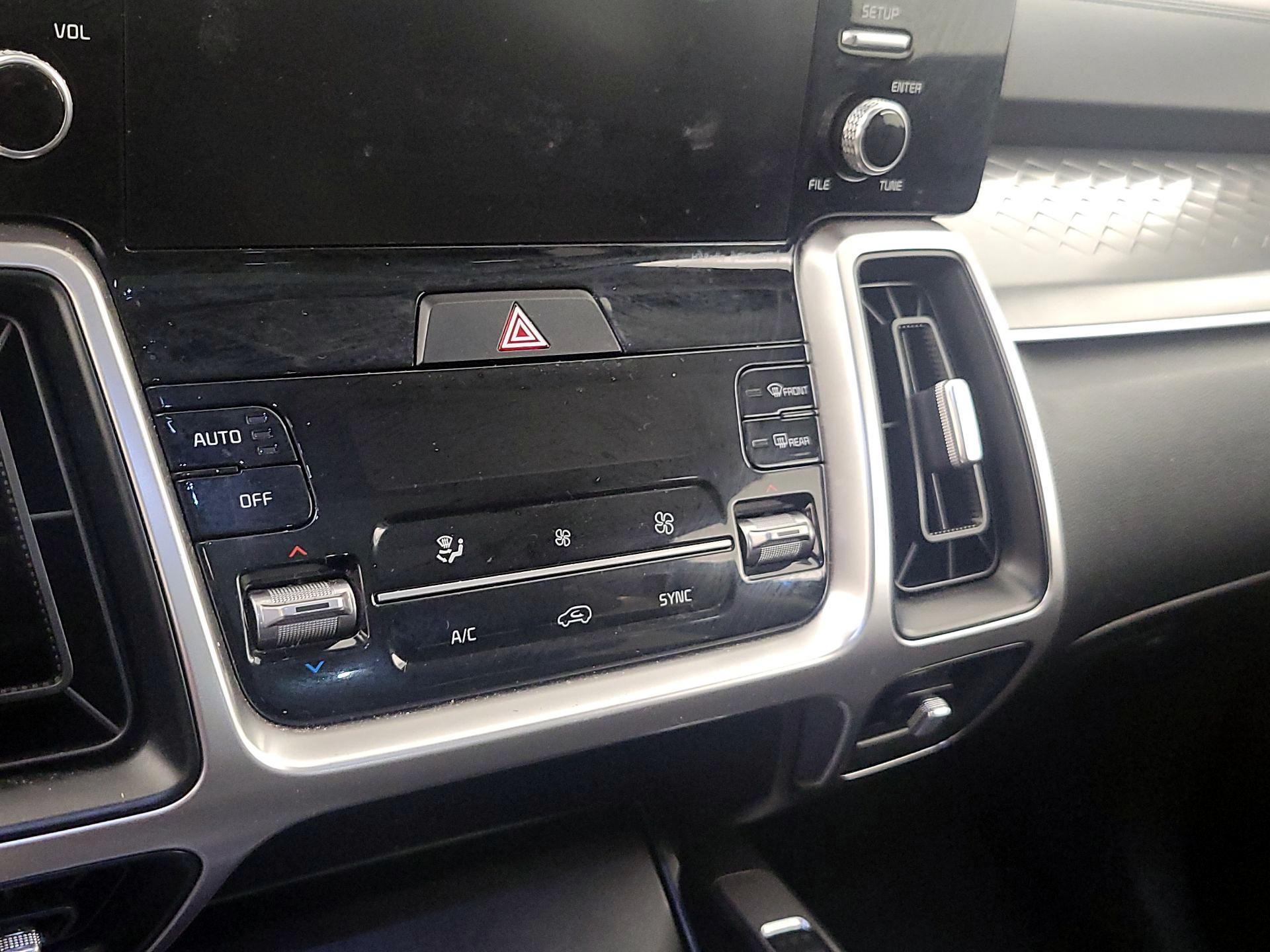 Thumbnail: 2021 Kia Sorento - 16