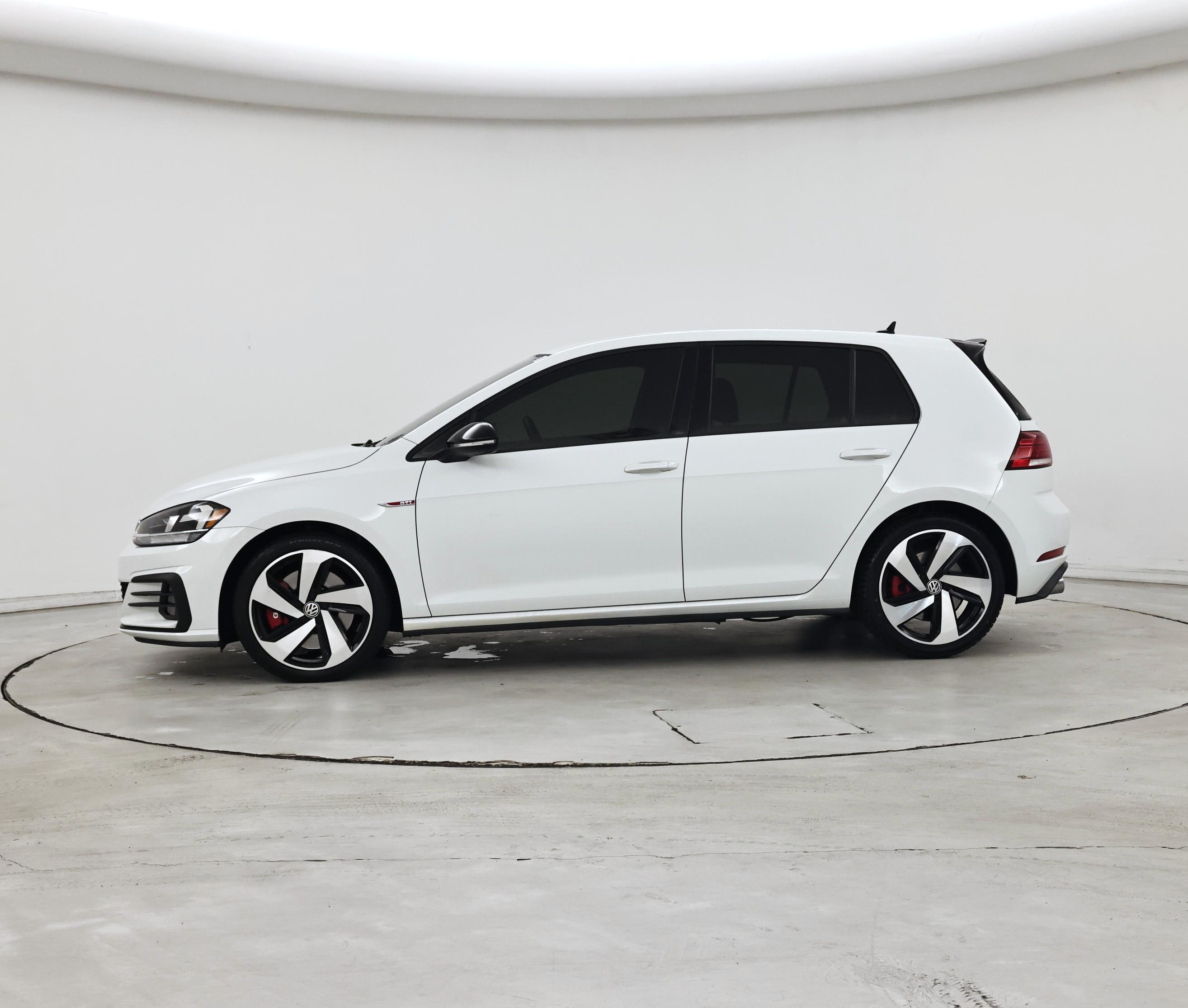 Thumbnail: 2021 Volkswagen Golf - 3