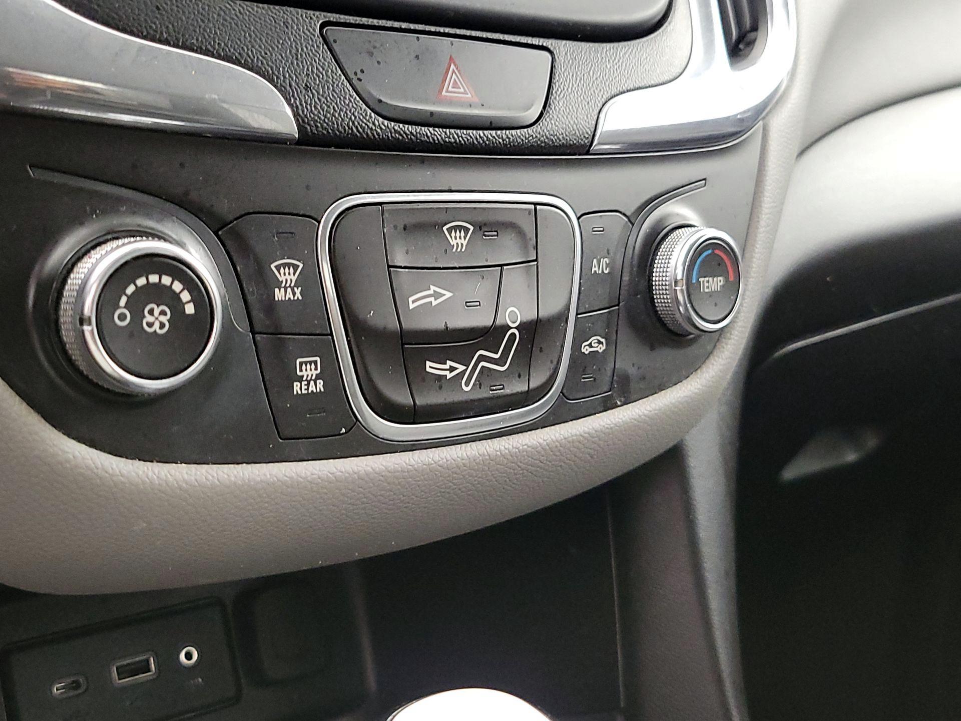 Thumbnail: 2019 Chevrolet Equinox - 16