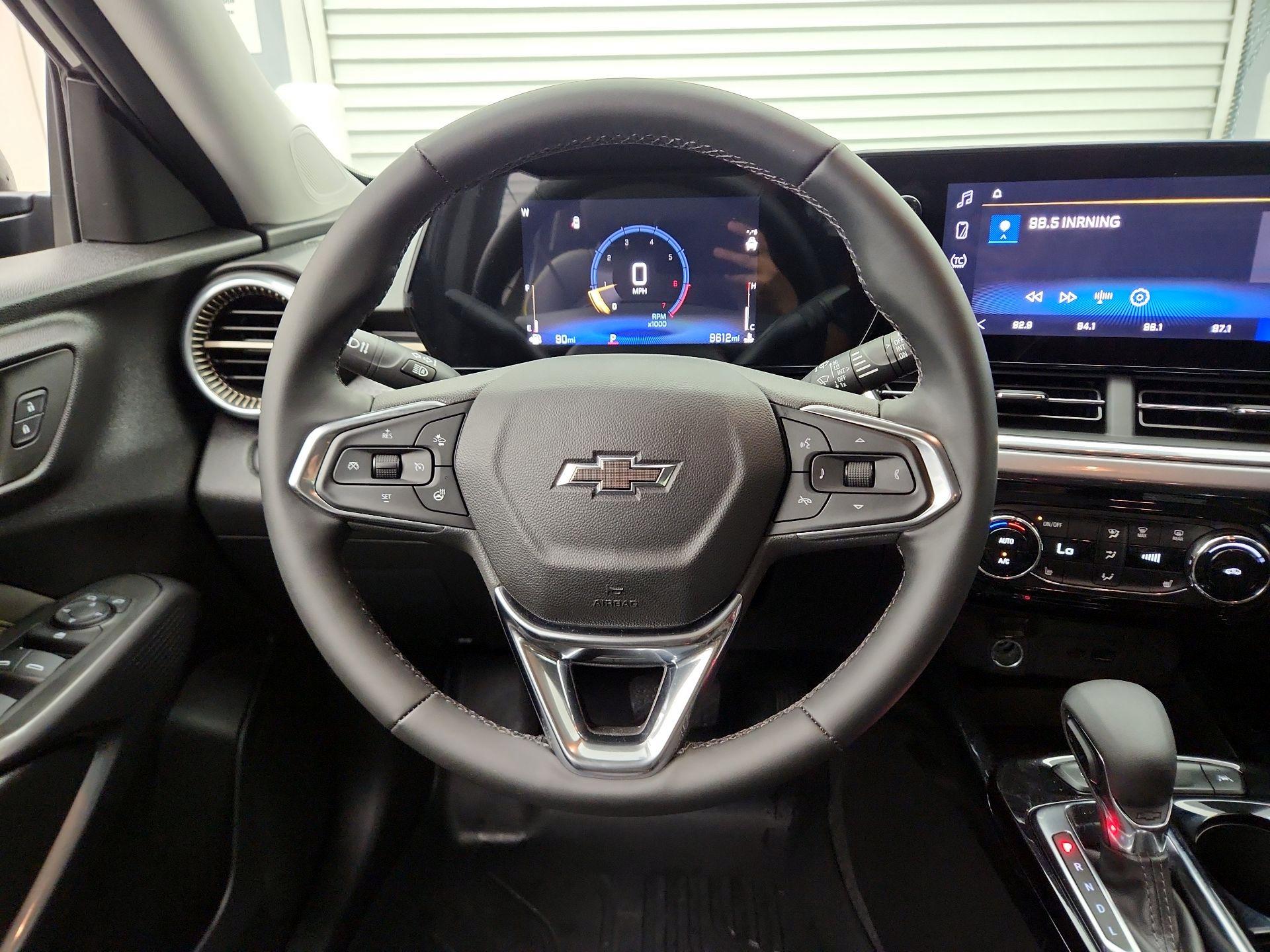 Thumbnail: 2025 Chevrolet Trax - 10