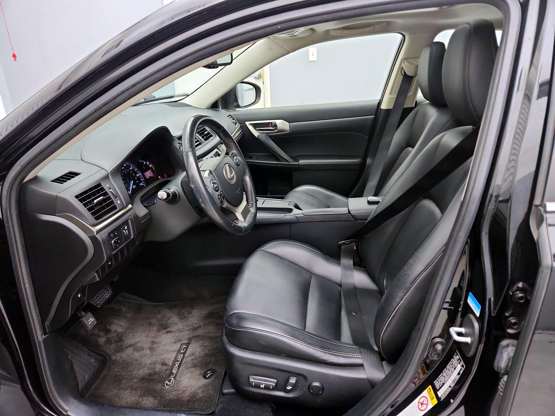 Thumbnail: 2015 Lexus CT - 11