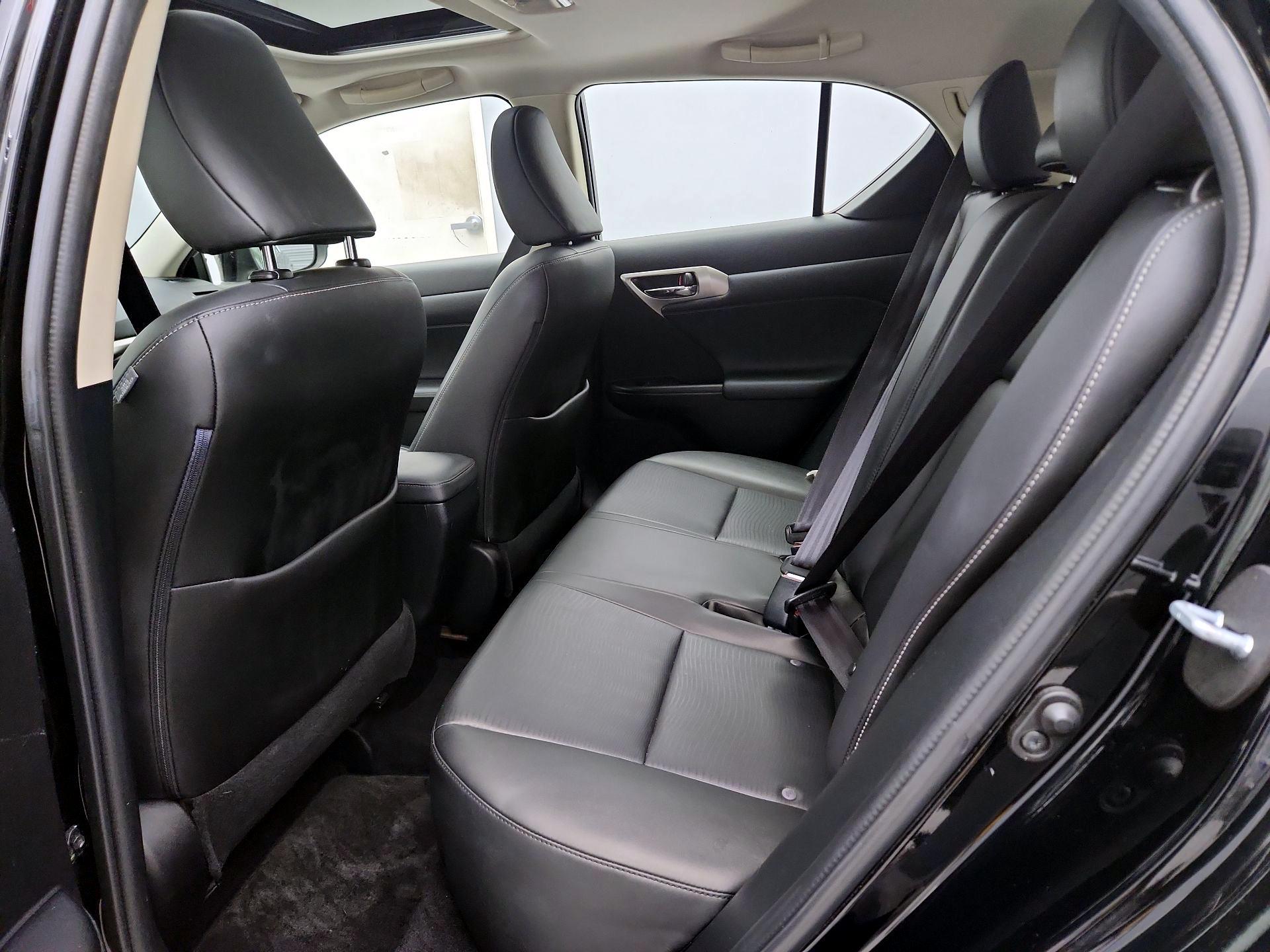 Thumbnail: 2015 Lexus CT - 18