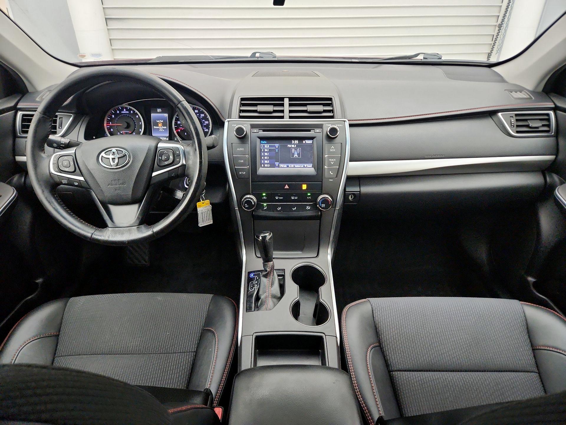 Thumbnail: 2016 Toyota Camry - 9