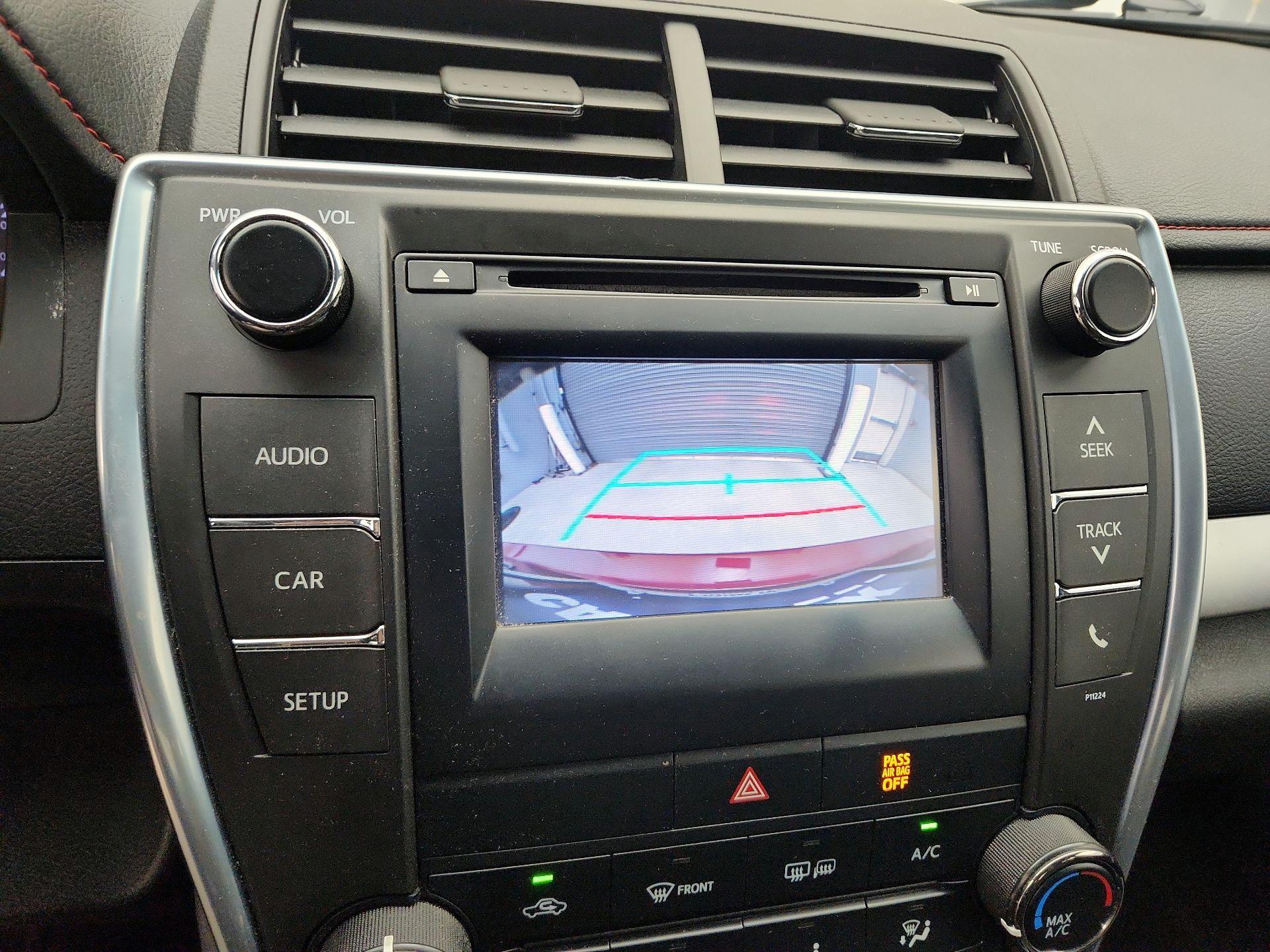 Thumbnail: 2016 Toyota Camry - 14