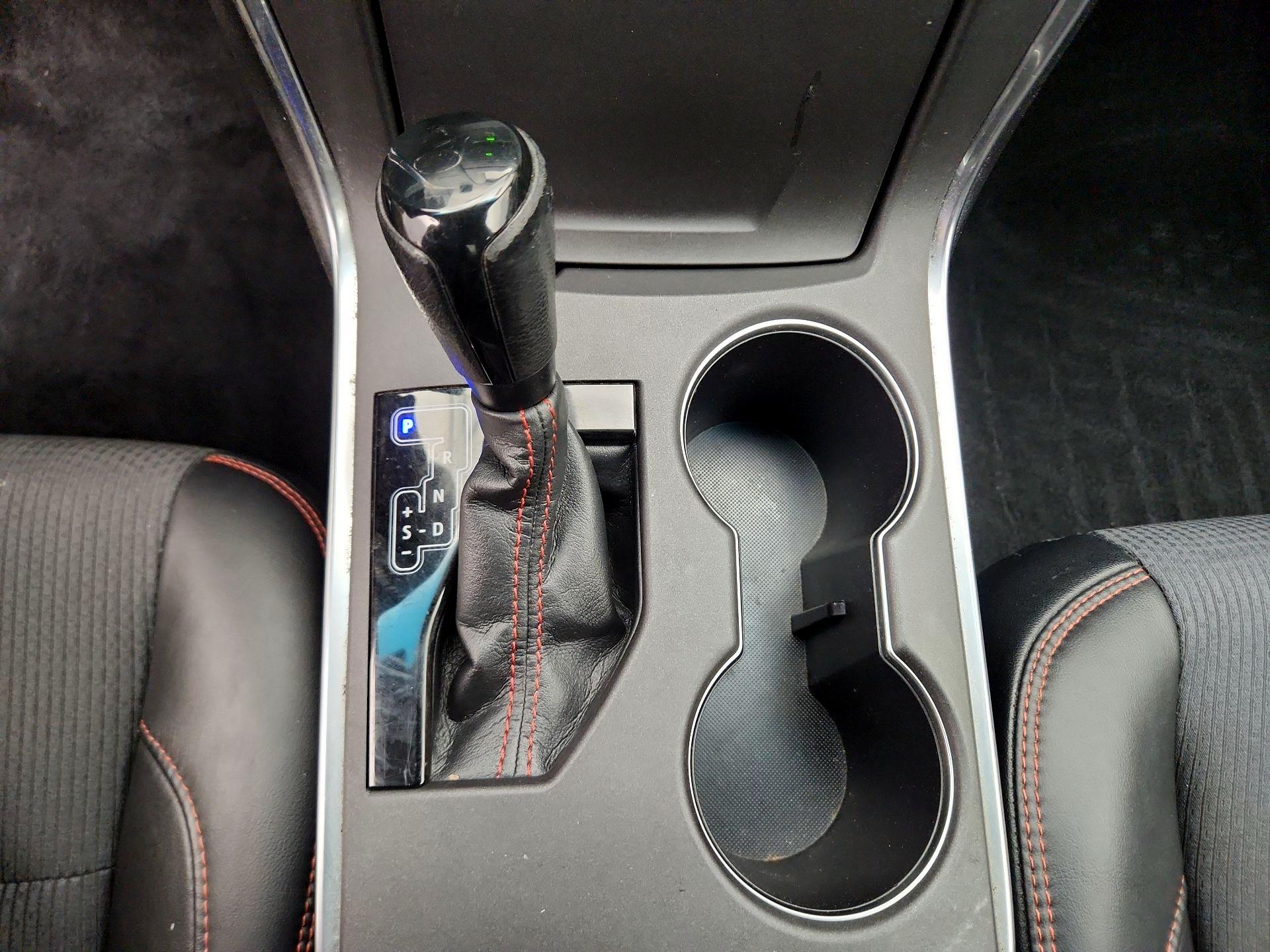 Thumbnail: 2016 Toyota Camry - 17