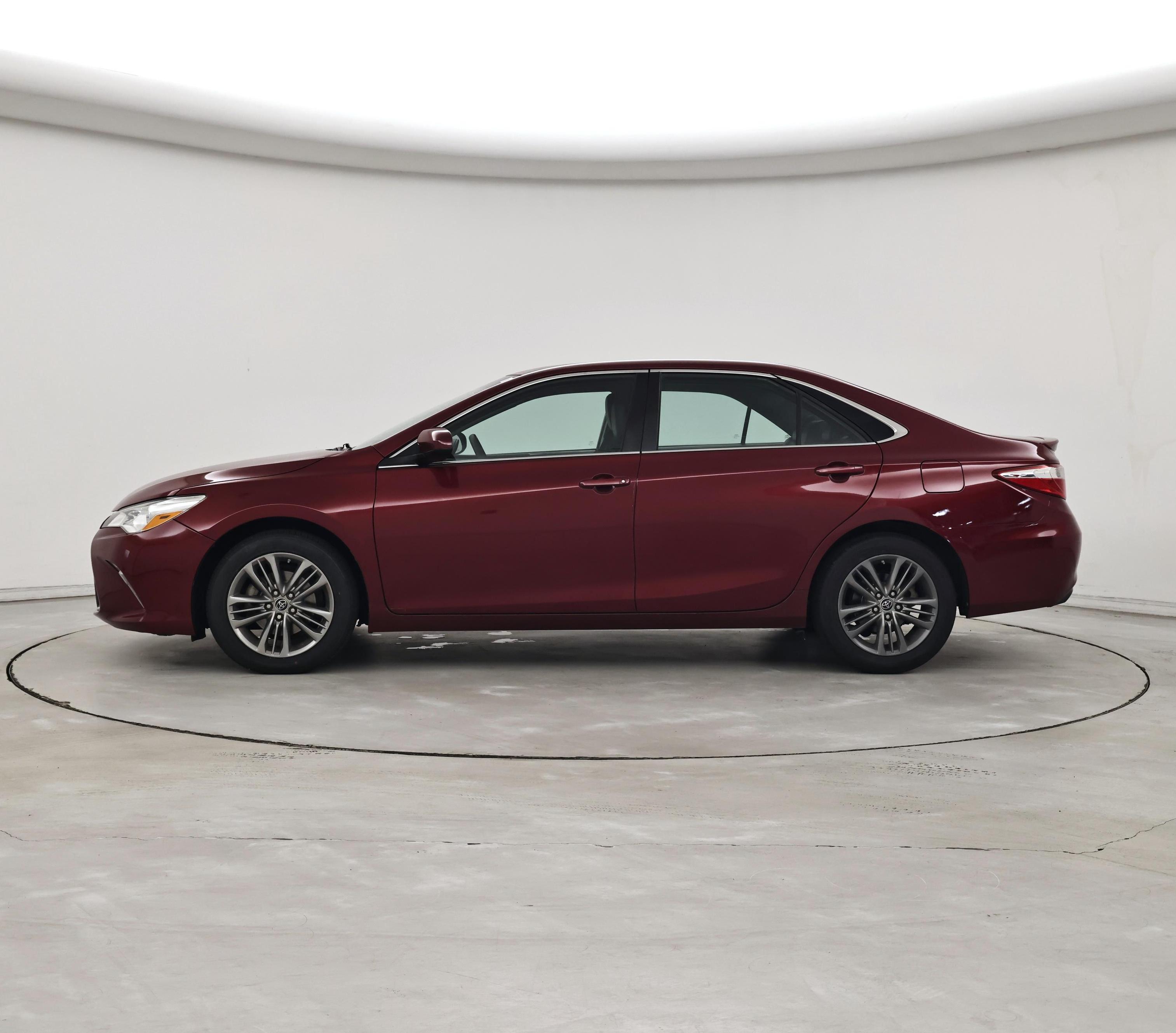 Thumbnail: 2016 Toyota Camry - 3