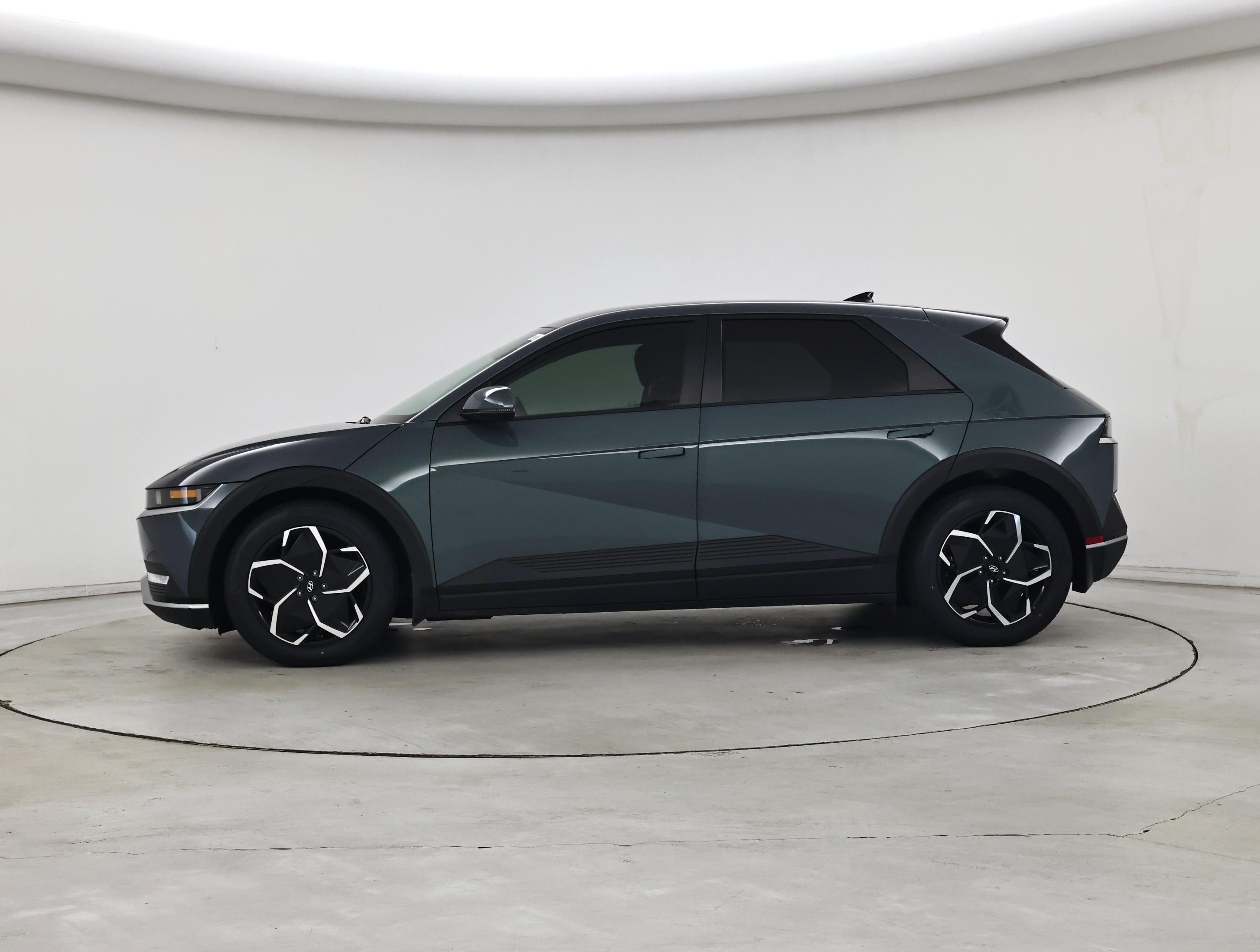 Thumbnail: 2024 Hyundai Ioniq 5 - 3