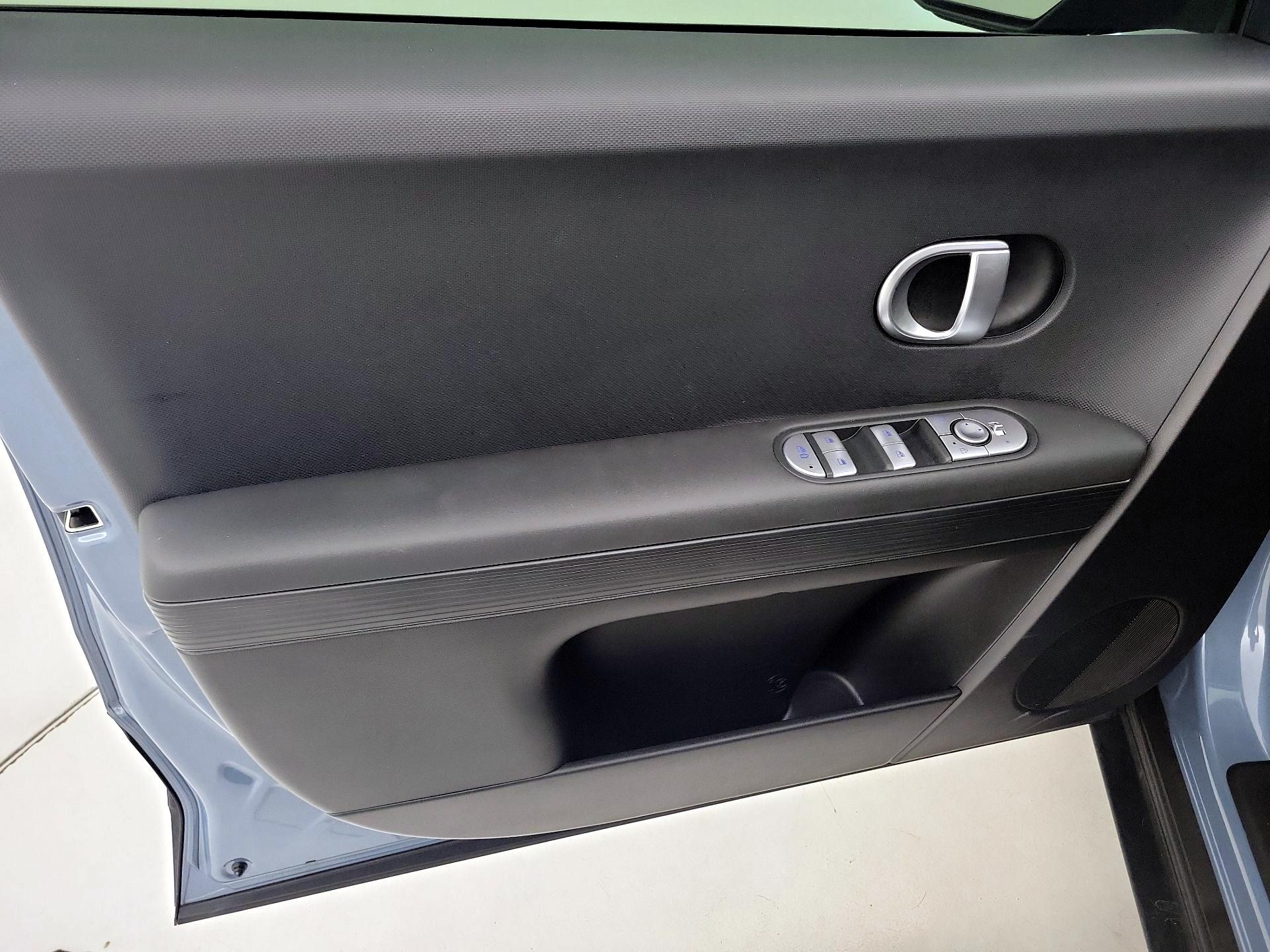 Thumbnail: 2024 Hyundai Ioniq 5 - 12