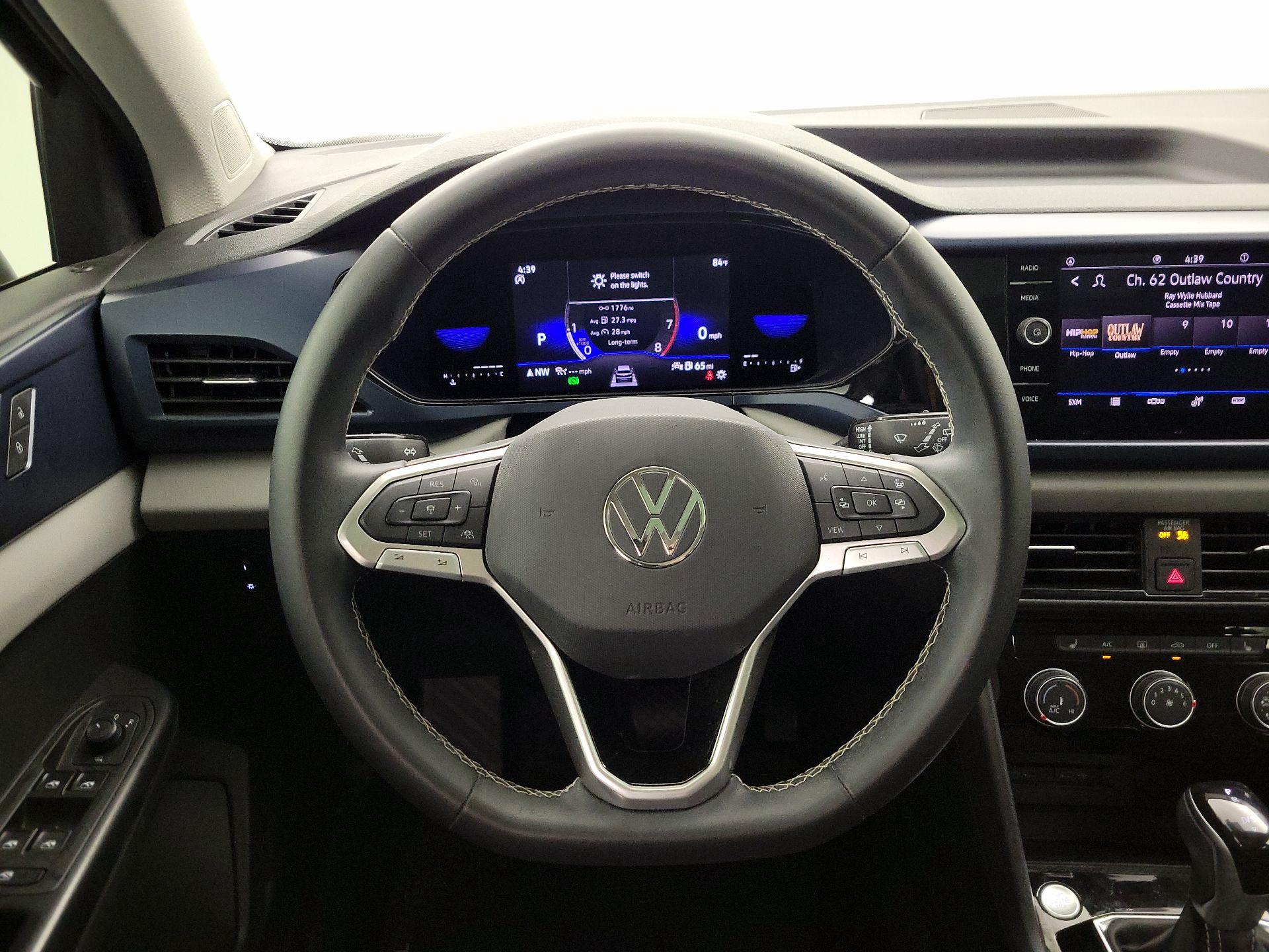 Thumbnail: 2023 Volkswagen Taos - 10