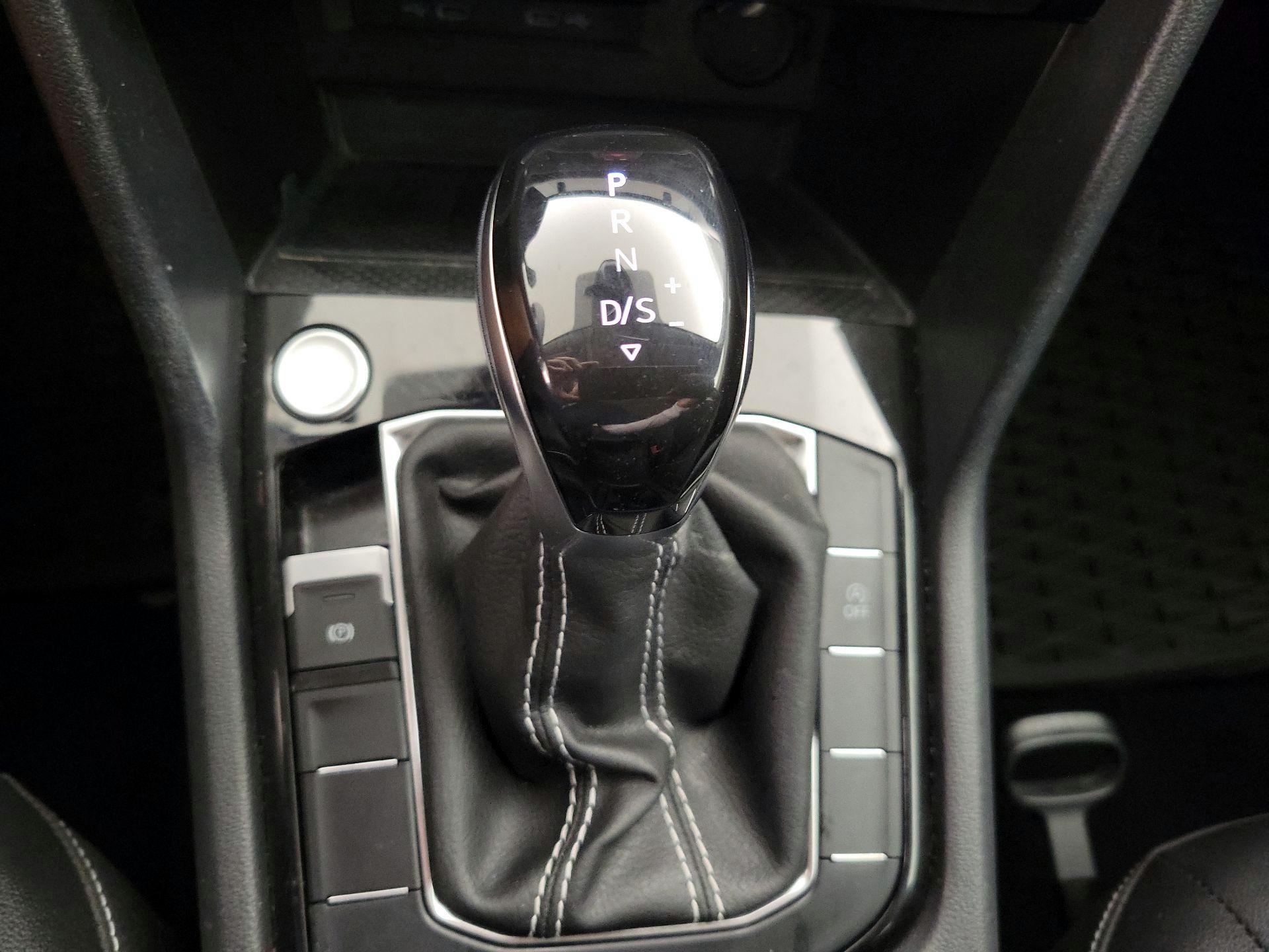 Thumbnail: 2023 Volkswagen Taos - 16