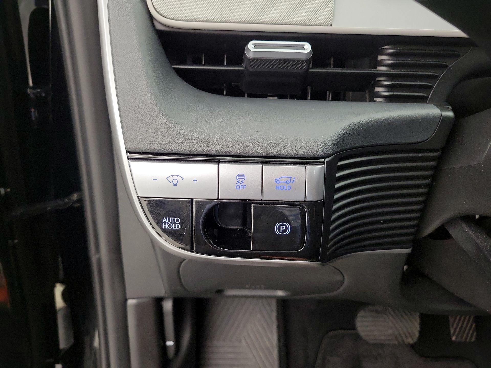 Thumbnail: 2024 Hyundai Ioniq 5 - 13
