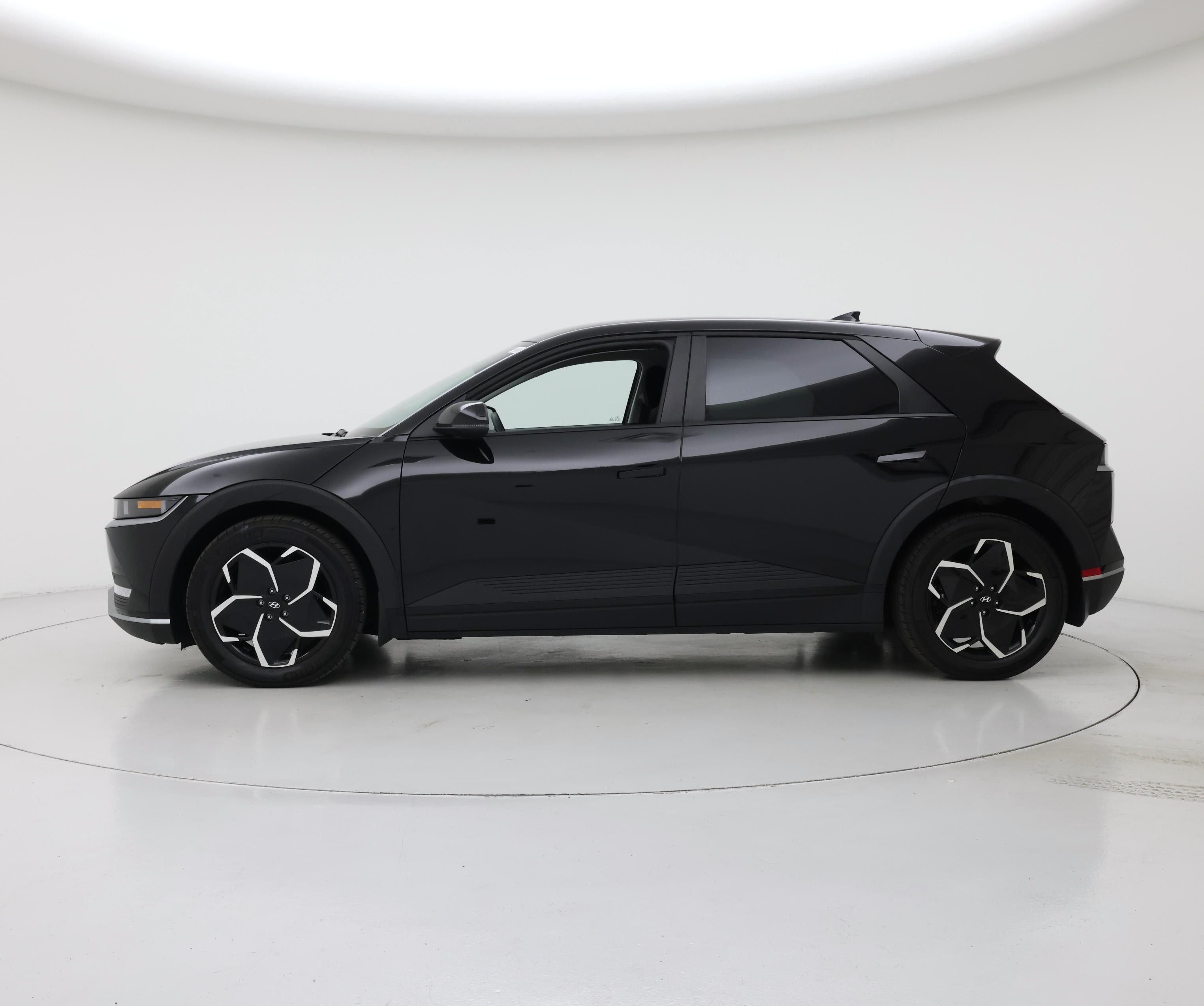 Thumbnail: 2024 Hyundai Ioniq 5 - 3