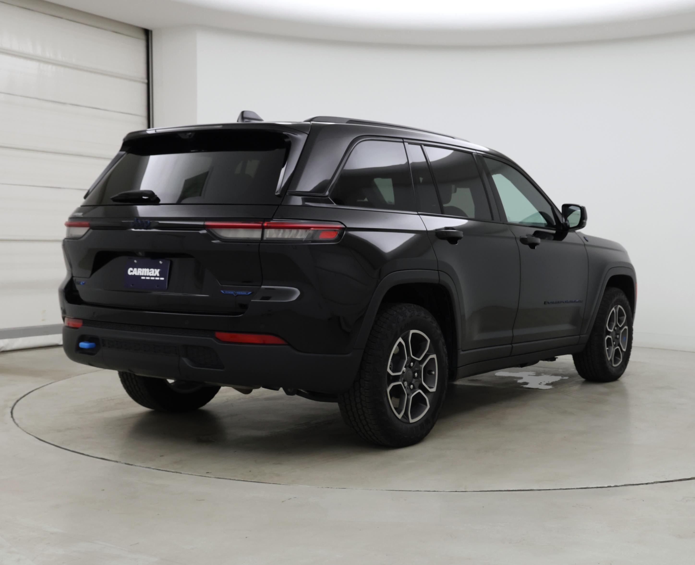 Thumbnail: 2023 Jeep Grand Cherokee - 8