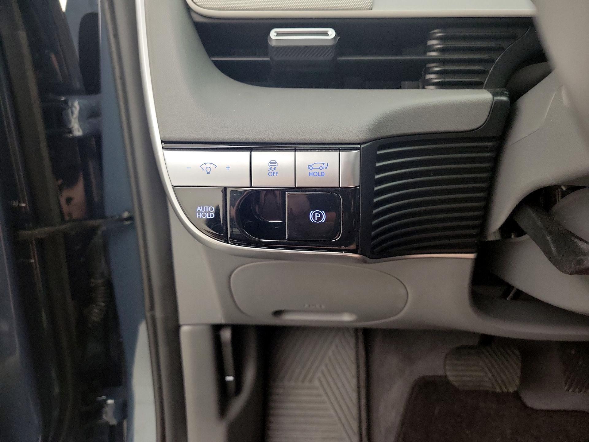 Thumbnail: 2024 Hyundai Ioniq 5 - 13