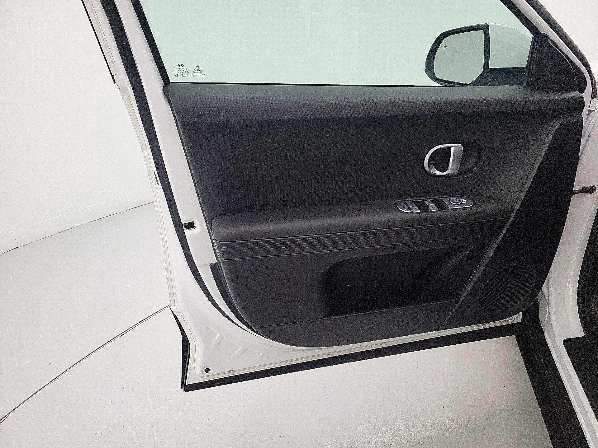 Thumbnail: 2024 Hyundai Ioniq 5 - 12