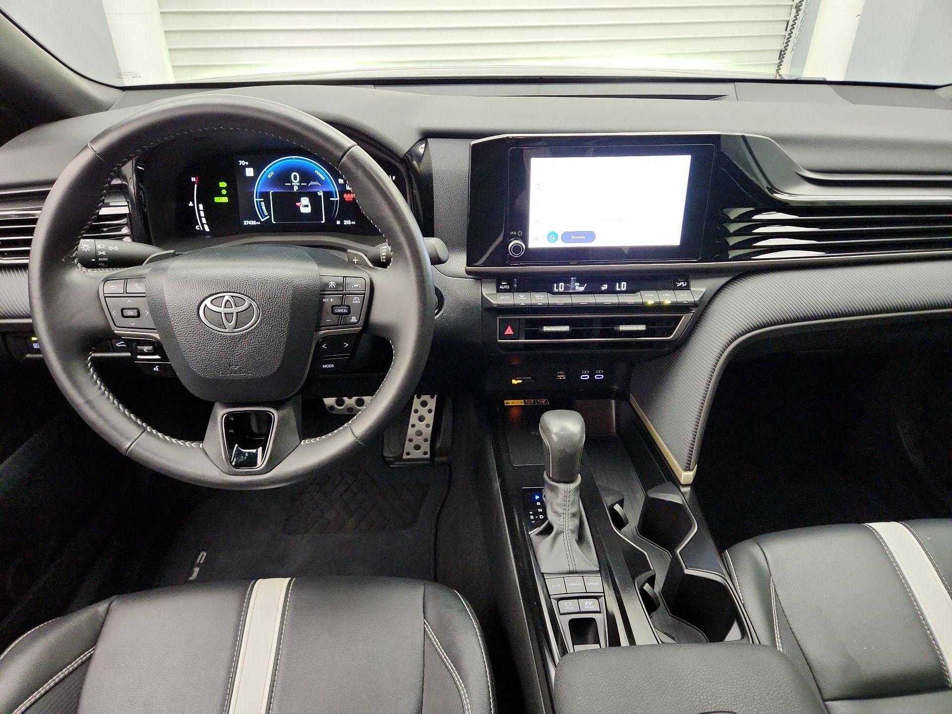 Thumbnail: 2025 Toyota Camry - 9