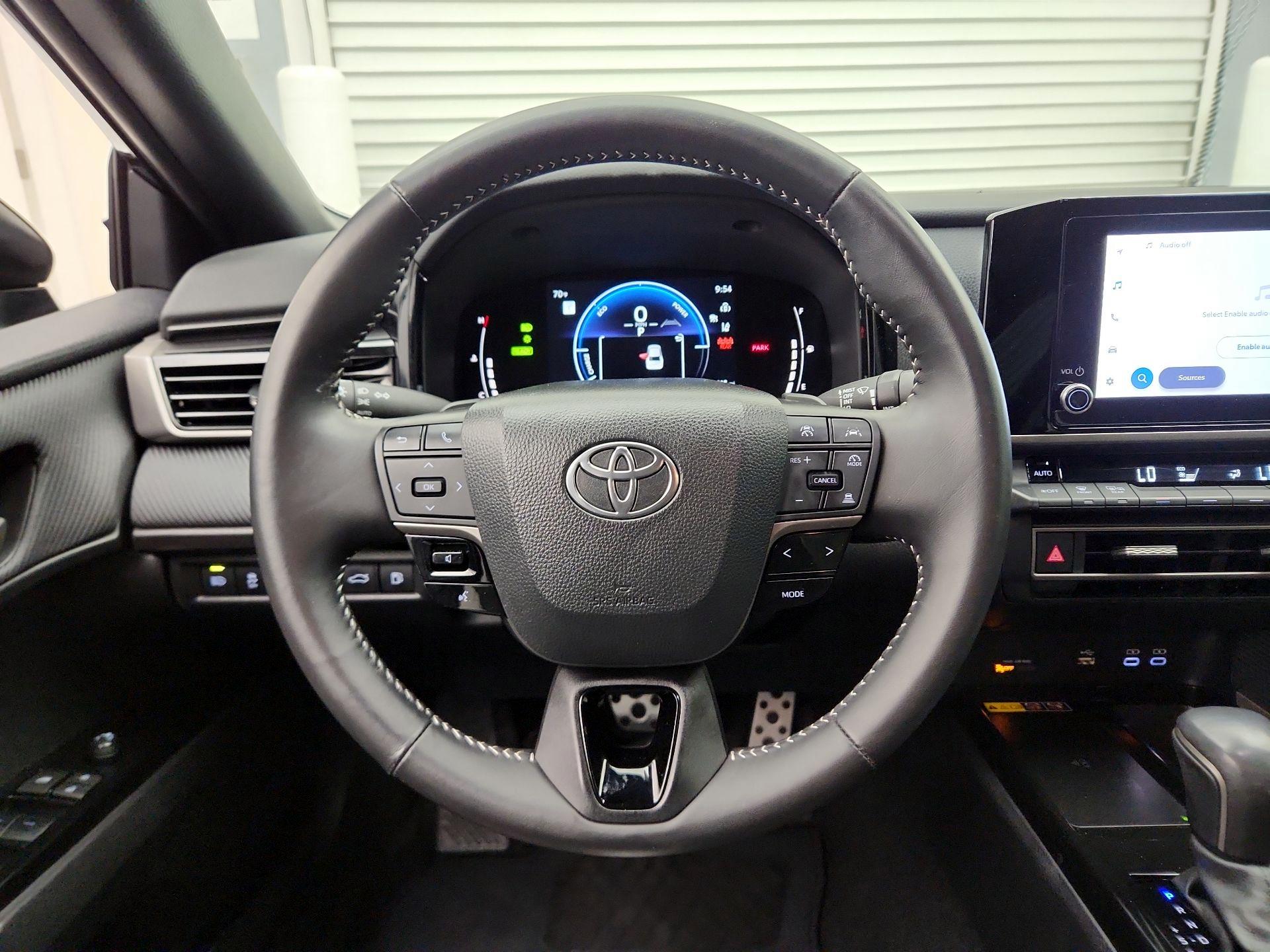 Thumbnail: 2025 Toyota Camry - 10