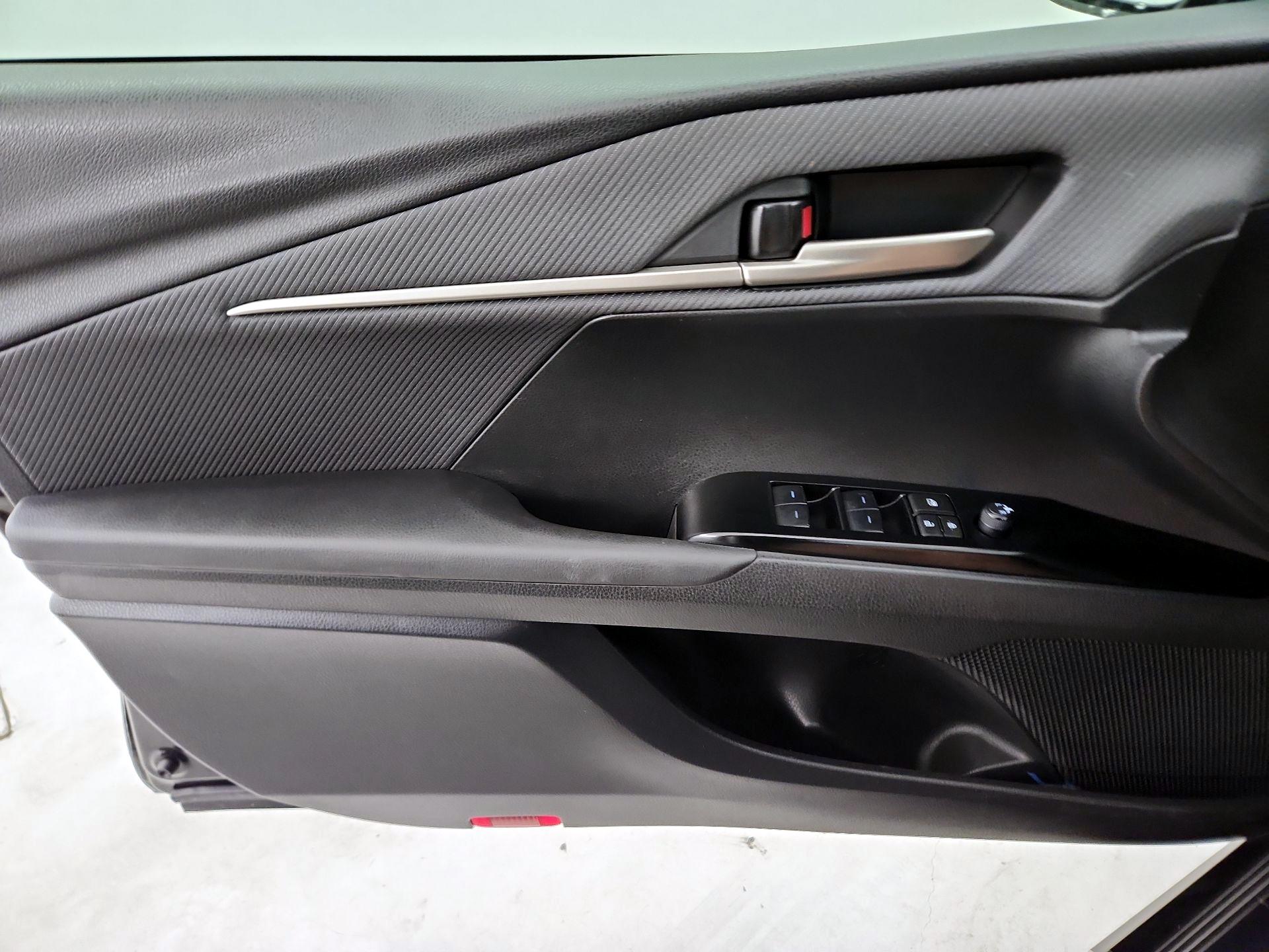 Thumbnail: 2025 Toyota Camry - 12