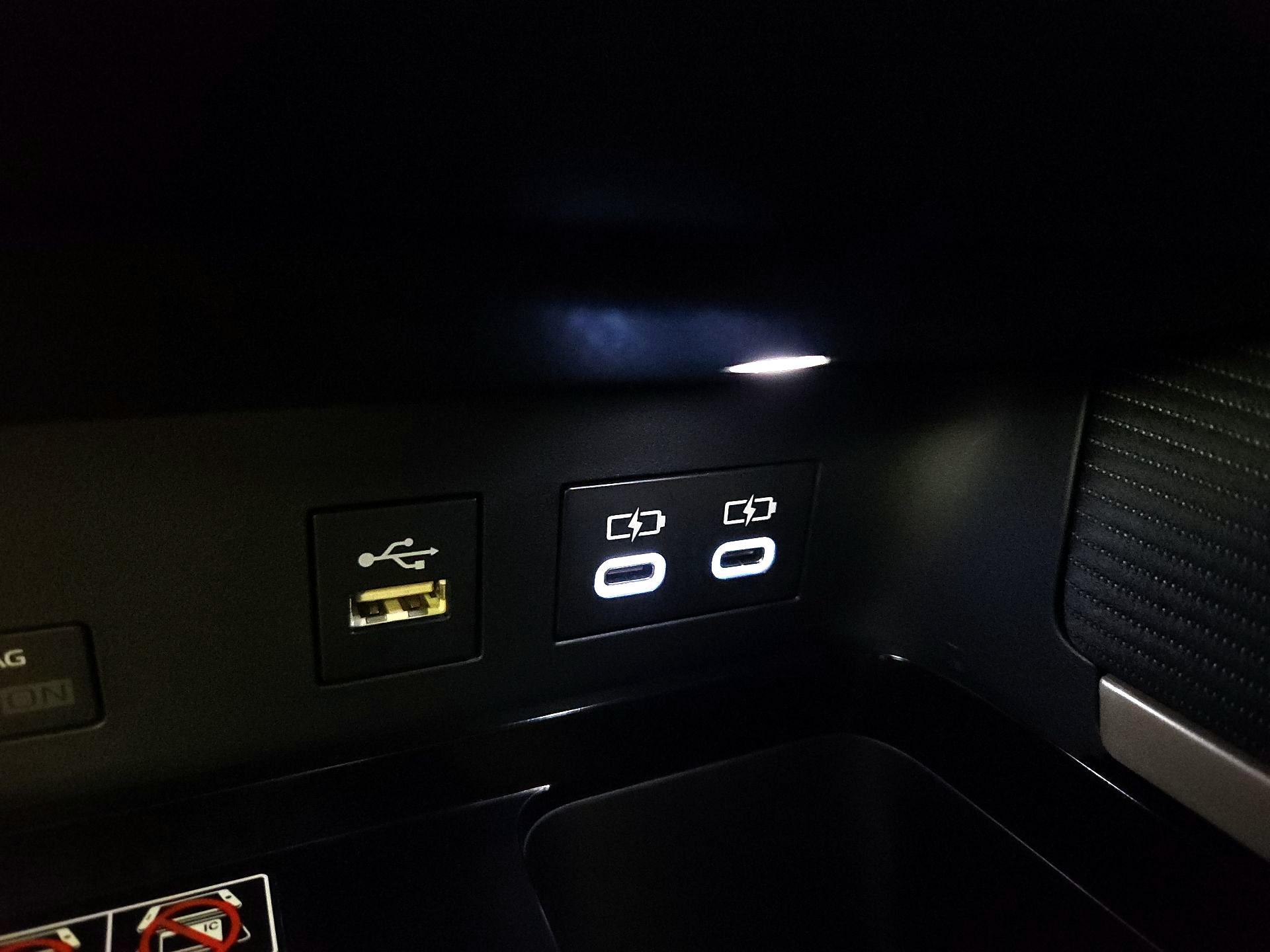 Thumbnail: 2025 Toyota Camry - 18