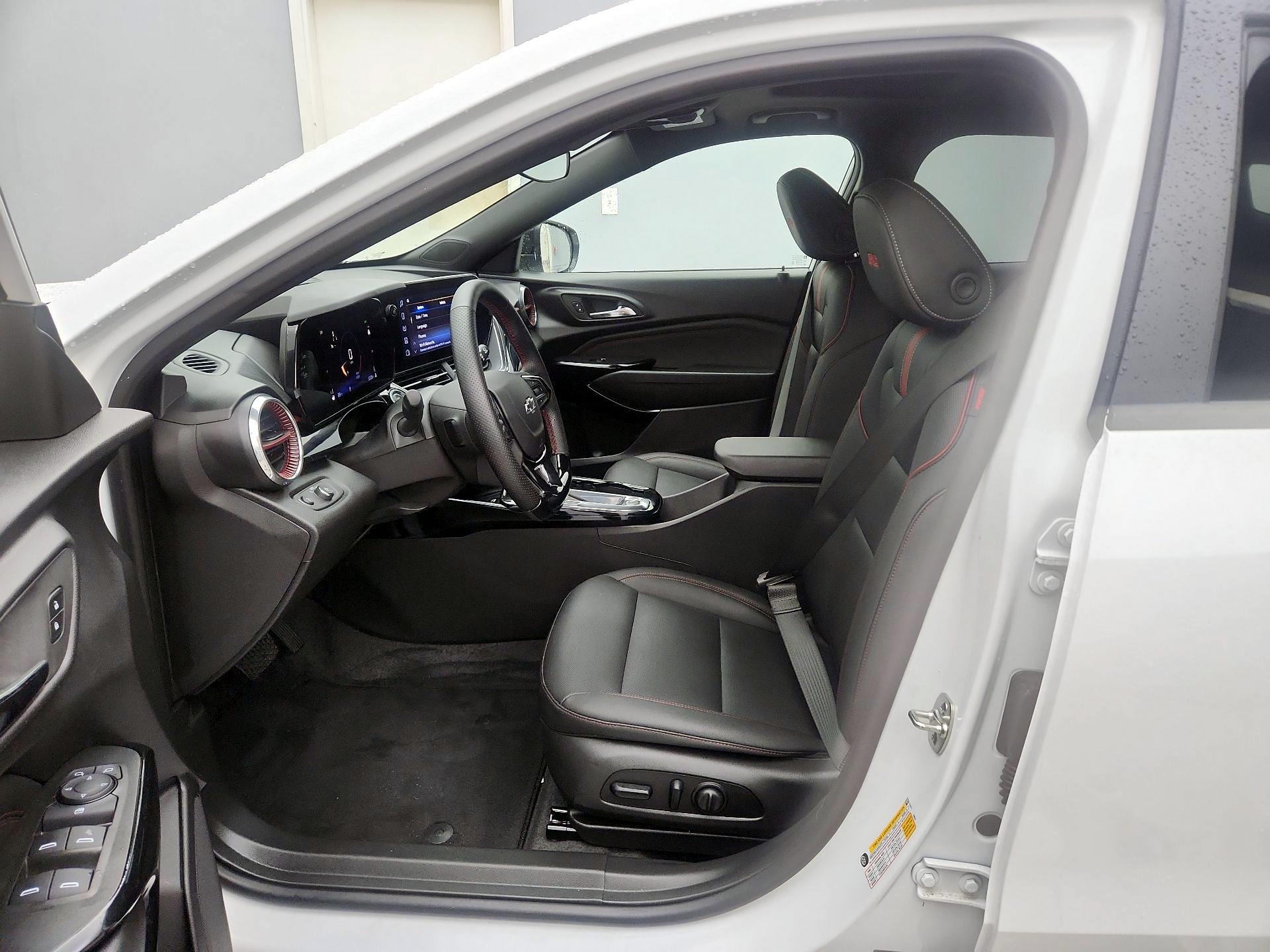 Thumbnail: 2026 Chevrolet Trax - 11