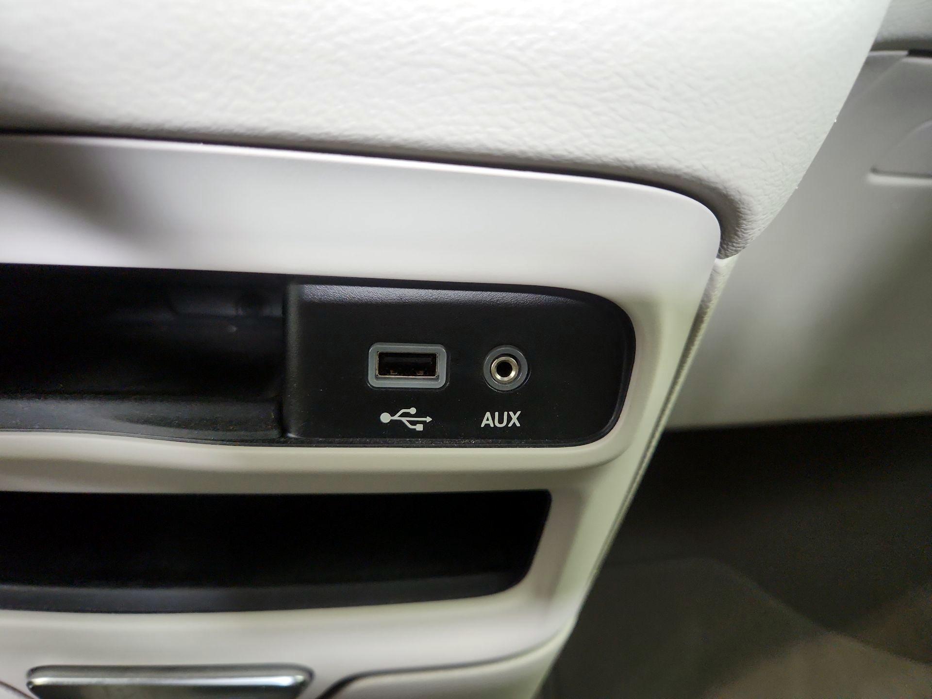 Thumbnail: 2020 Chrysler Pacifica - 18