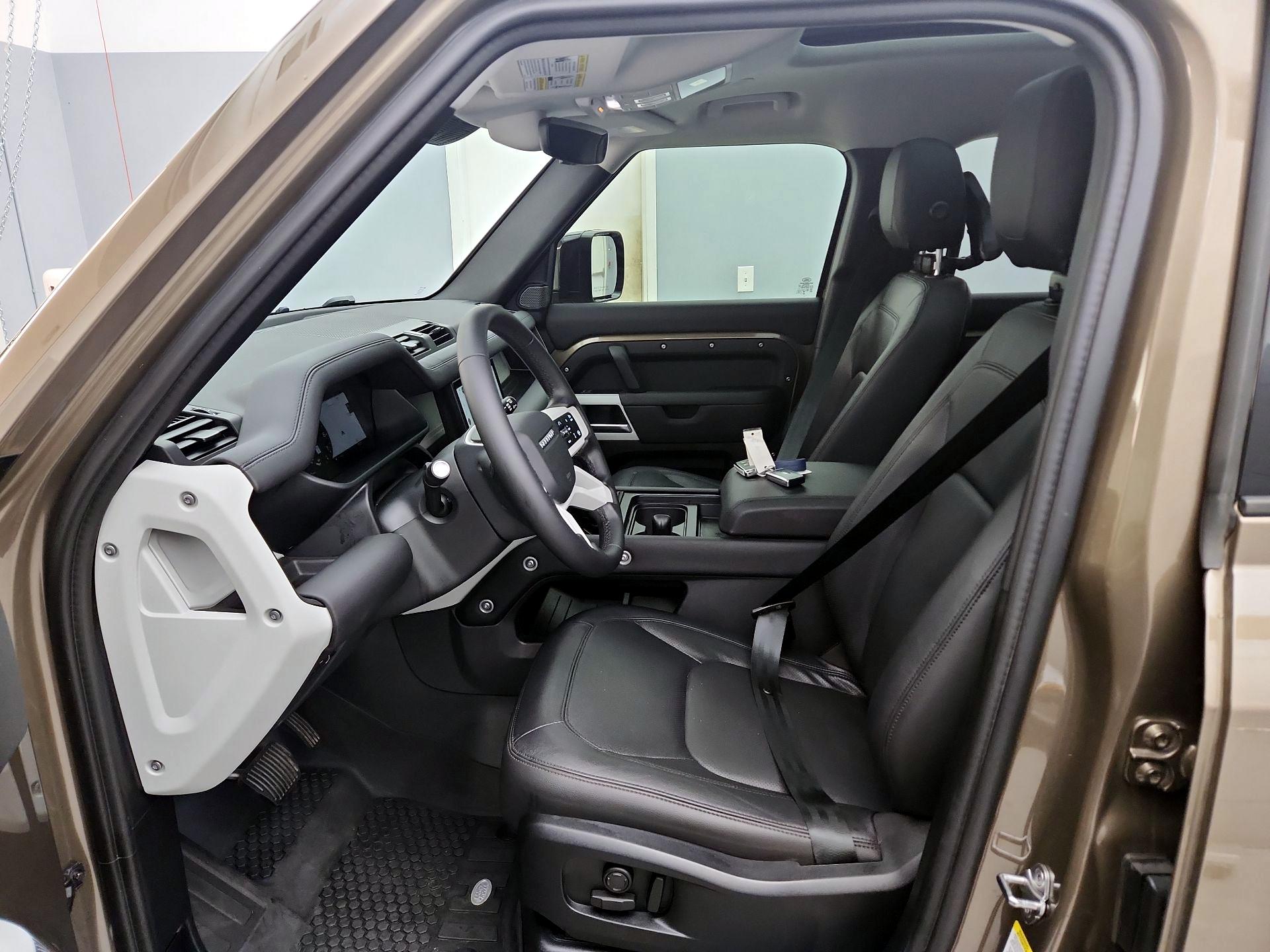 Thumbnail: 2024 Land Rover Defender - 11