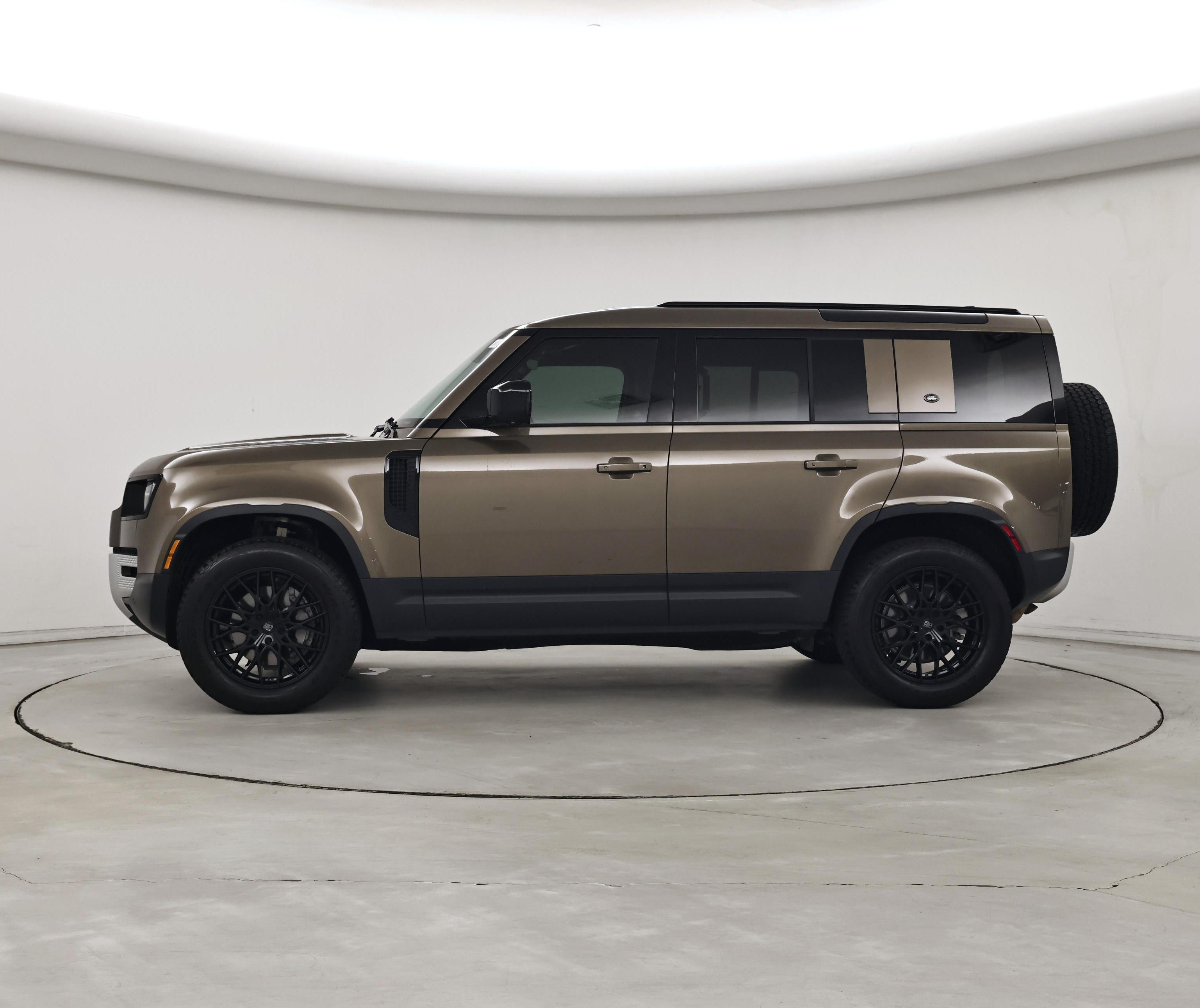Thumbnail: 2024 Land Rover Defender - 3
