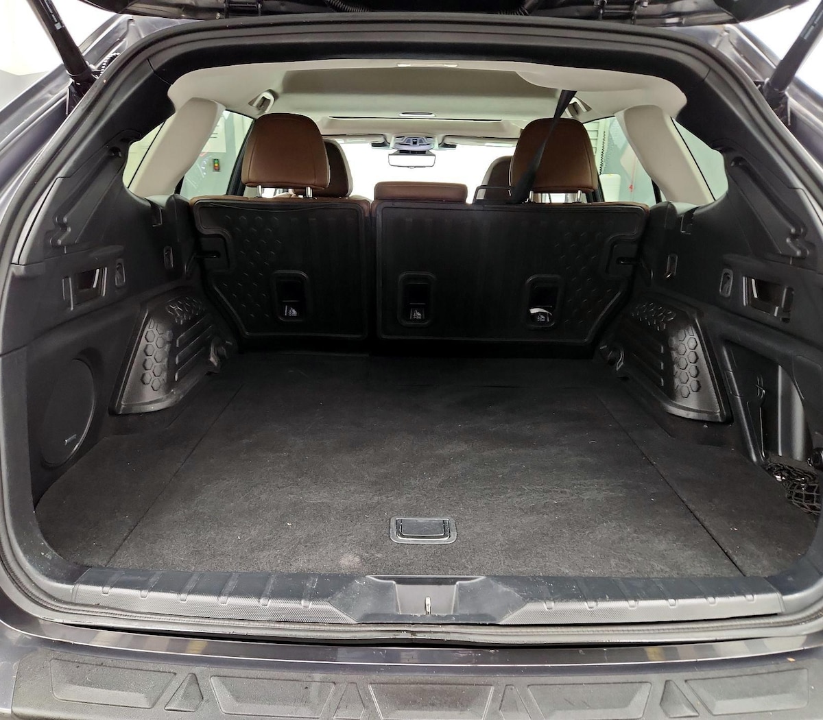 Trunk/Cargo (Seats Up)
