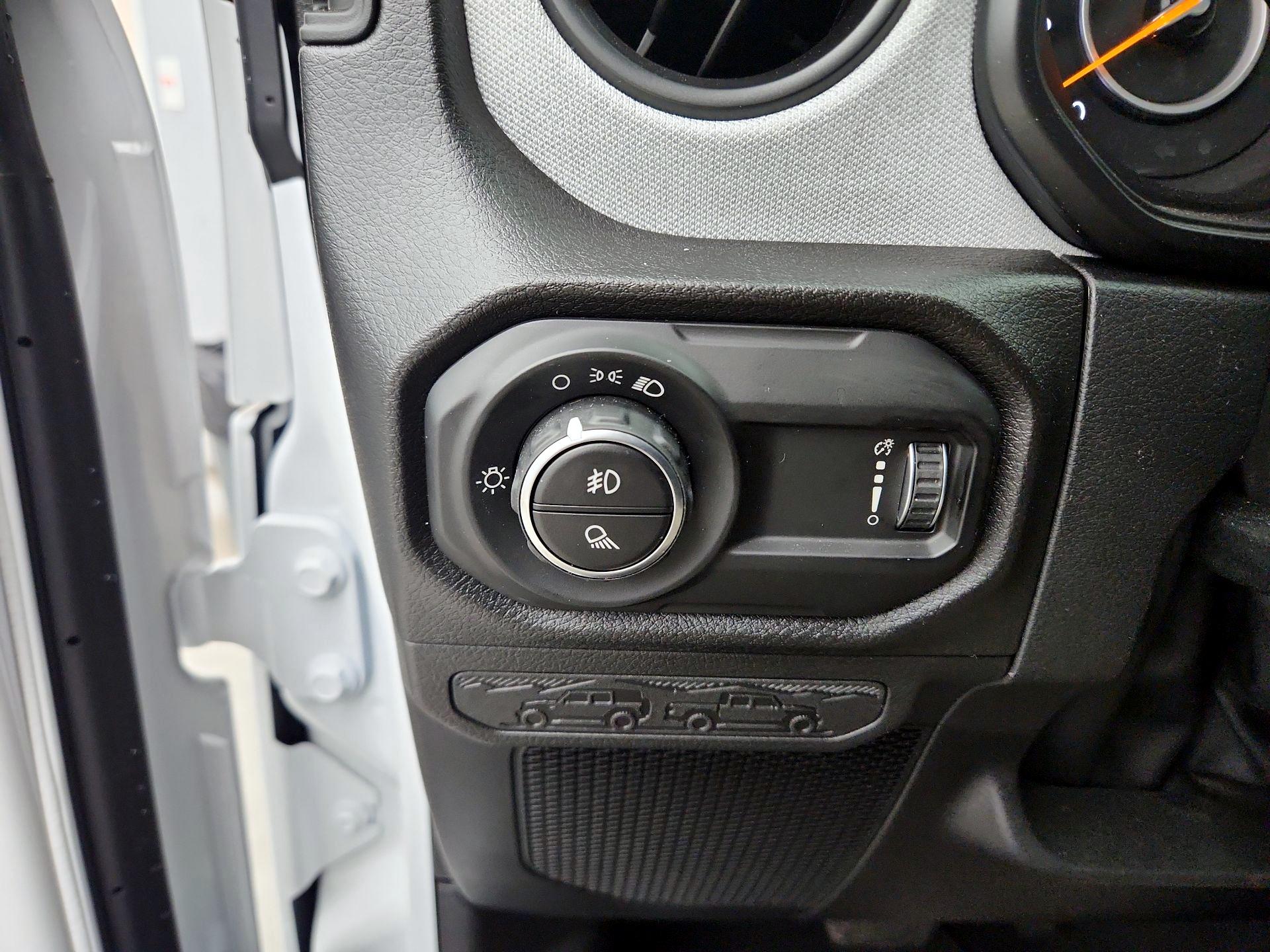 Thumbnail: 2026 Jeep Gladiator - 13