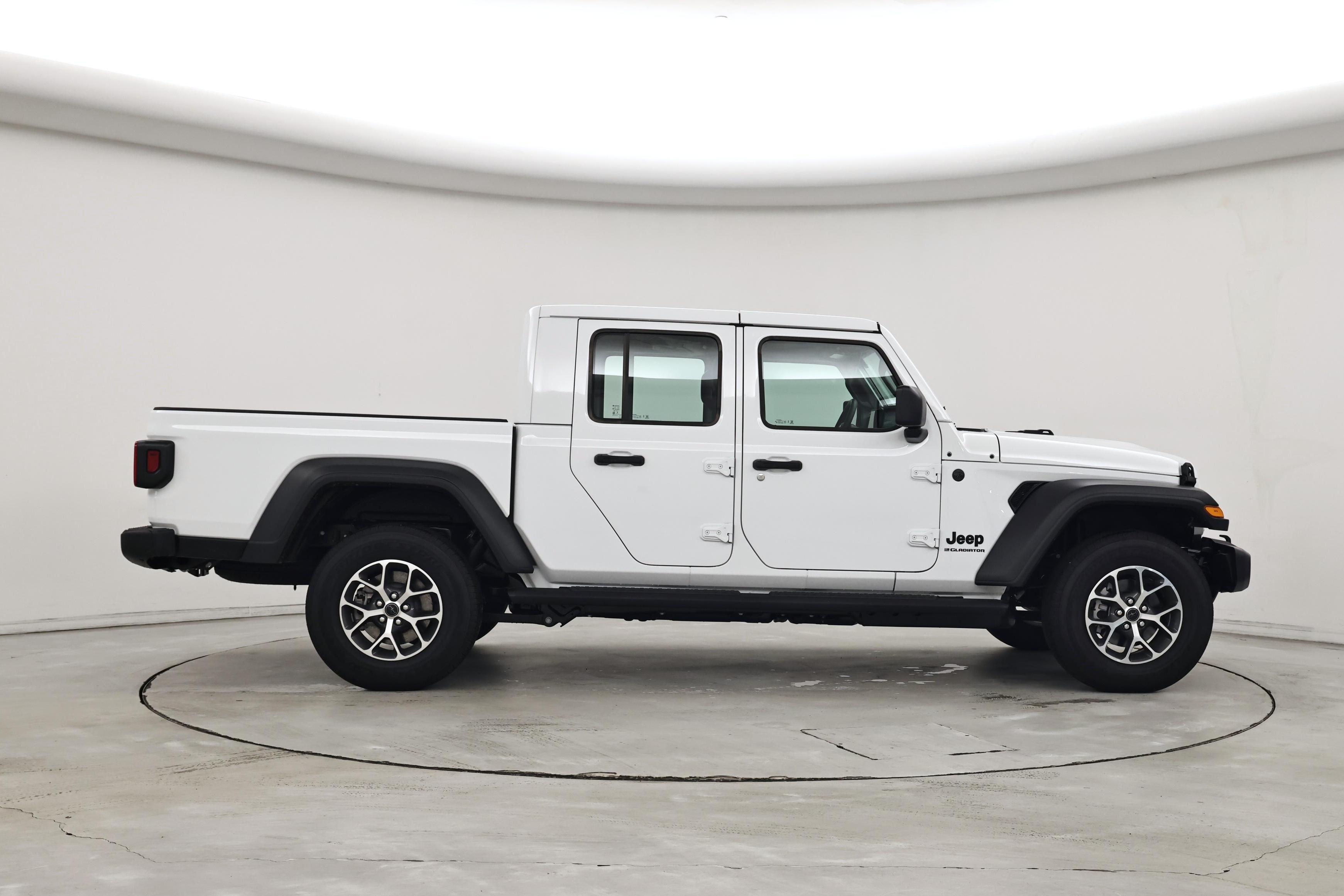 Thumbnail: 2026 Jeep Gladiator - 7