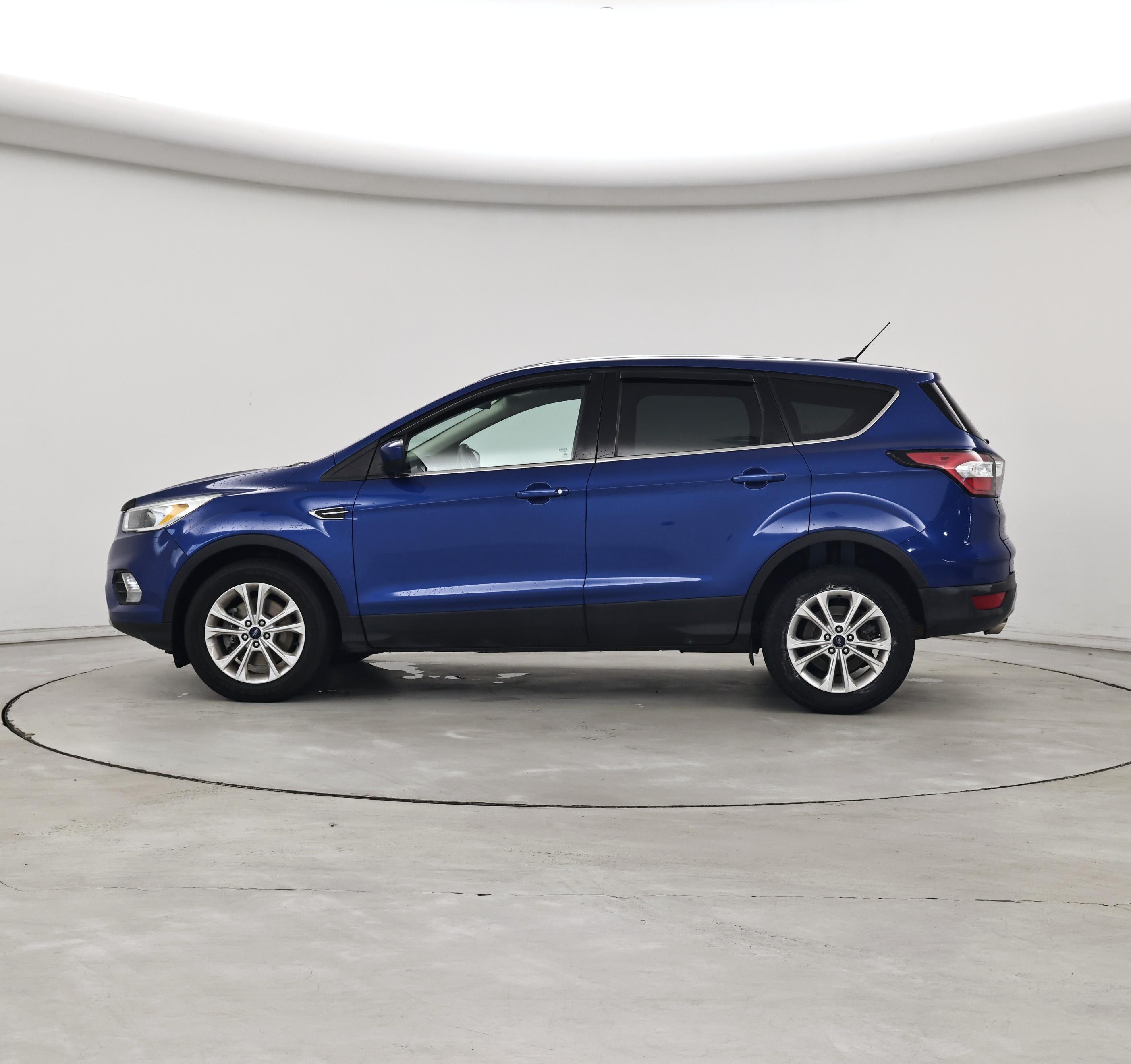 Thumbnail: 2017 Ford Escape - 3