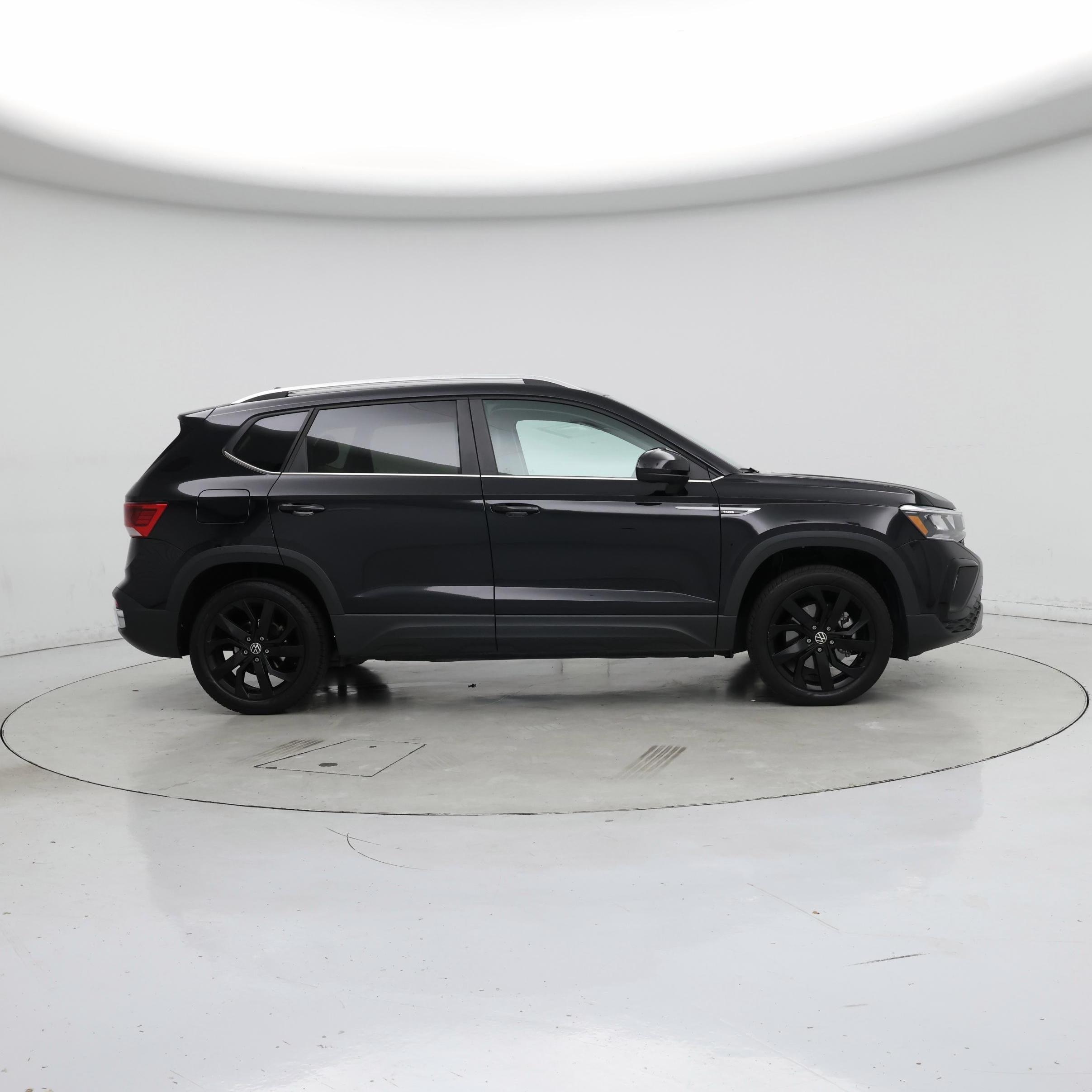 Thumbnail: 2023 Volkswagen Taos - 7