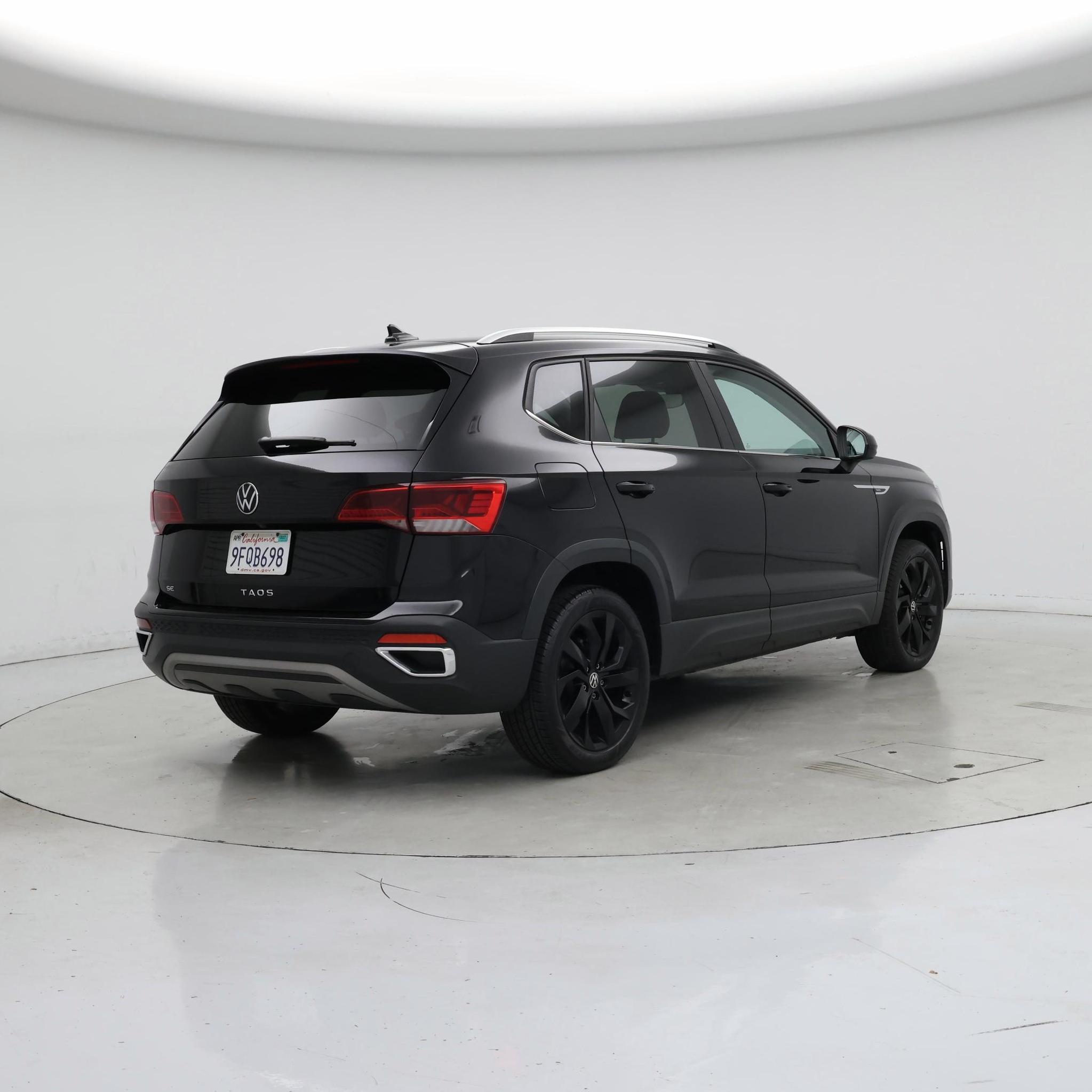 Thumbnail: 2023 Volkswagen Taos - 8