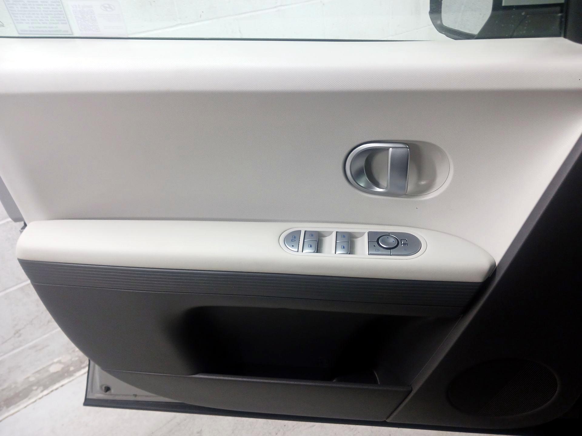 Thumbnail: 2024 Hyundai Ioniq 5 - 12