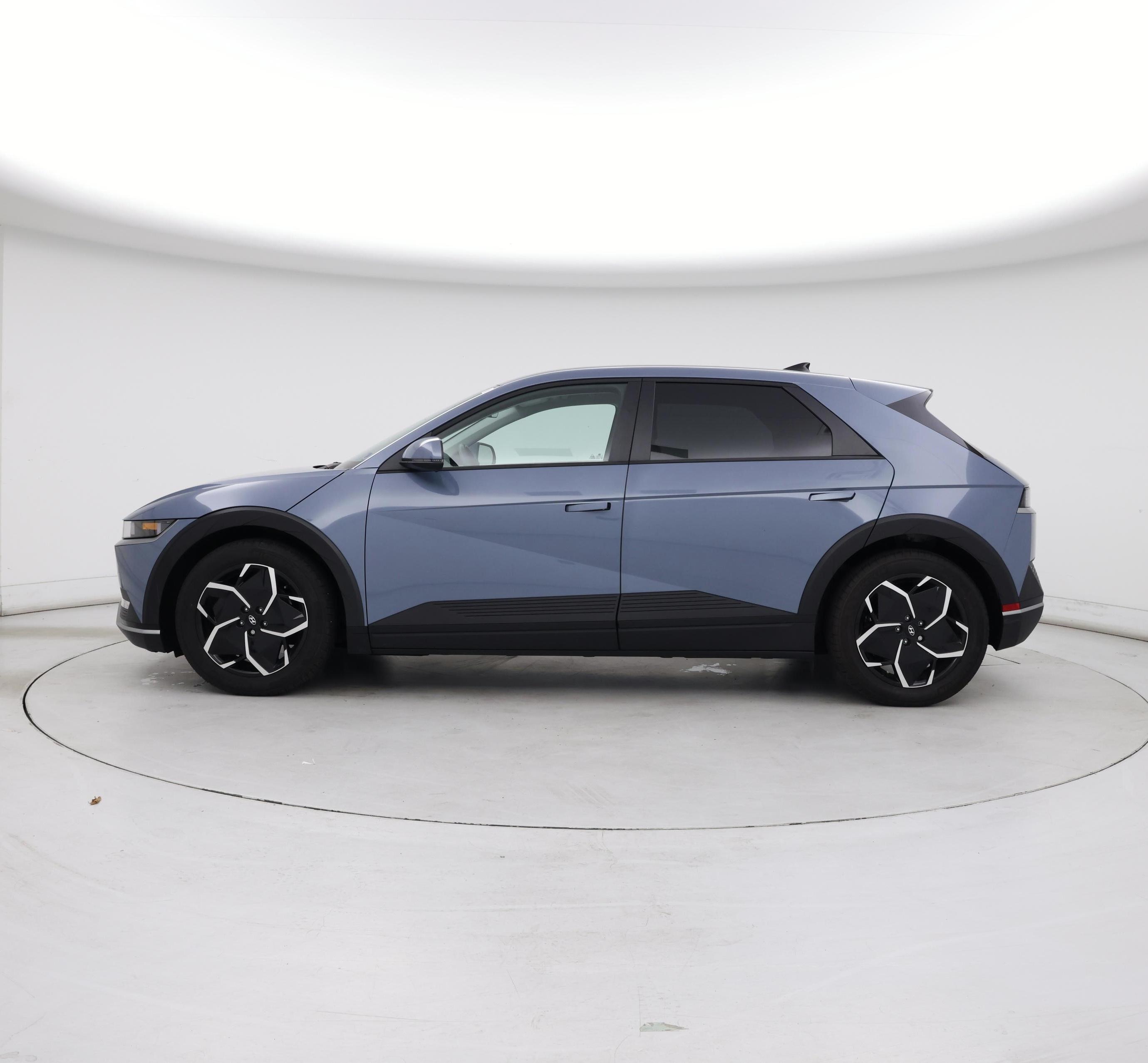 Thumbnail: 2024 Hyundai Ioniq 5 - 3