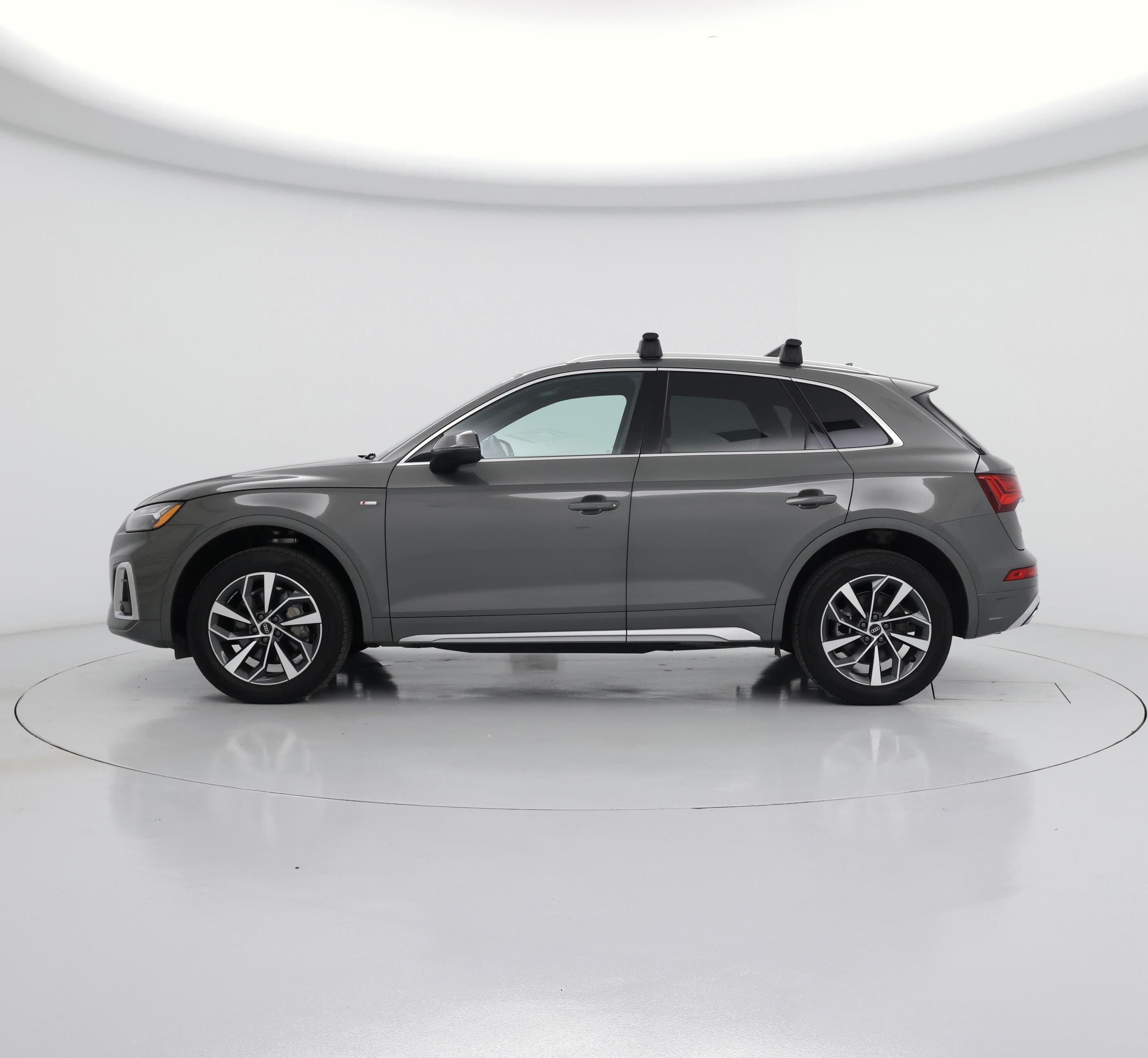Thumbnail: 2023 Audi Q5 - 3
