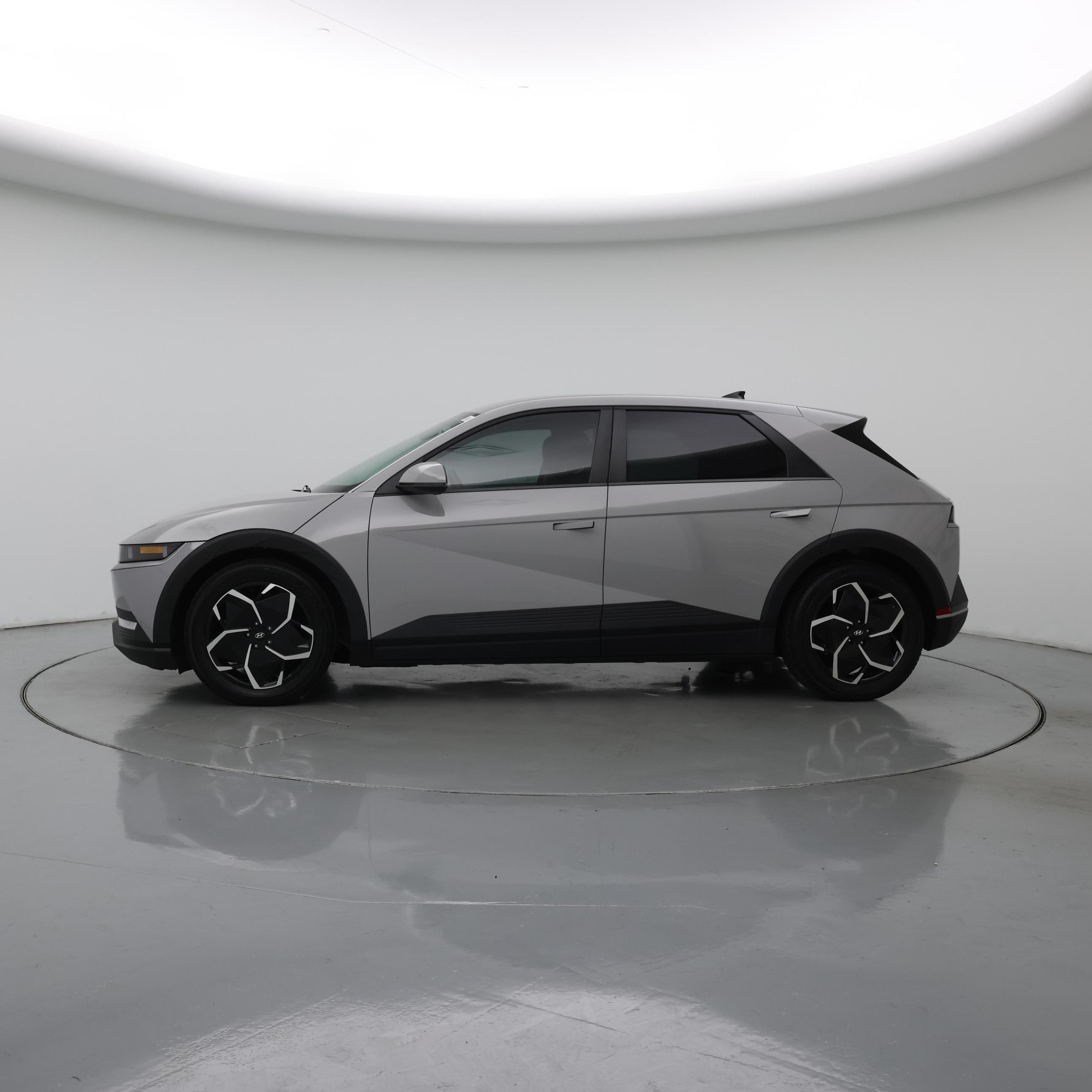 Thumbnail: 2024 Hyundai Ioniq 5 - 3