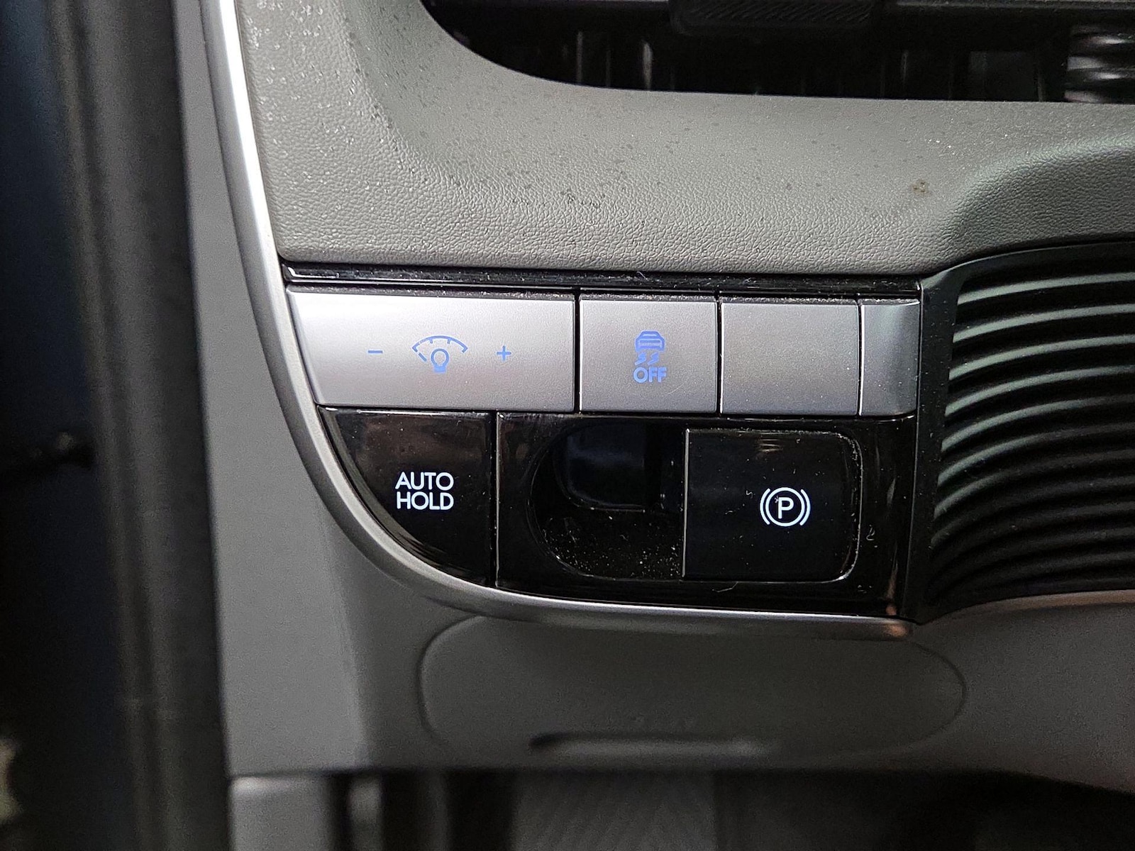 2024 Hyundai IONIQ 5 SE - Photo 14