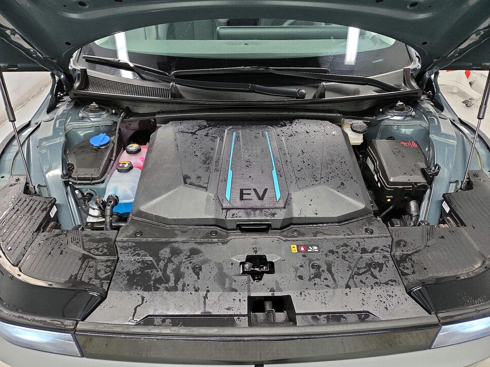 2024 Hyundai IONIQ 5 SE - Photo 23