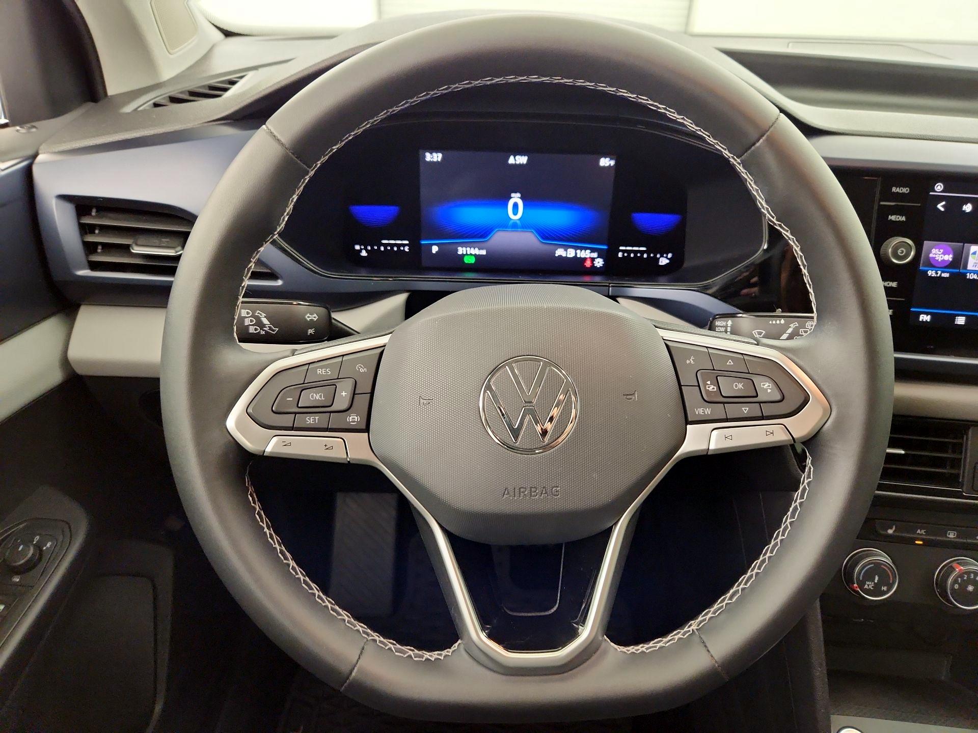Thumbnail: 2022 Volkswagen Taos - 10