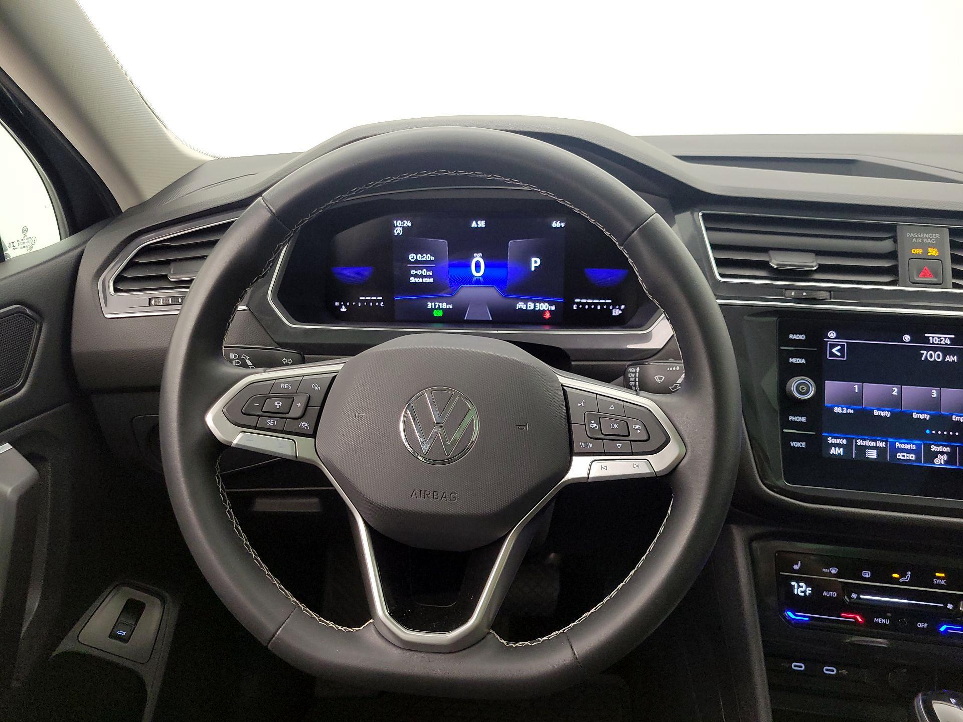 Thumbnail: 2023 Volkswagen Tiguan - 10
