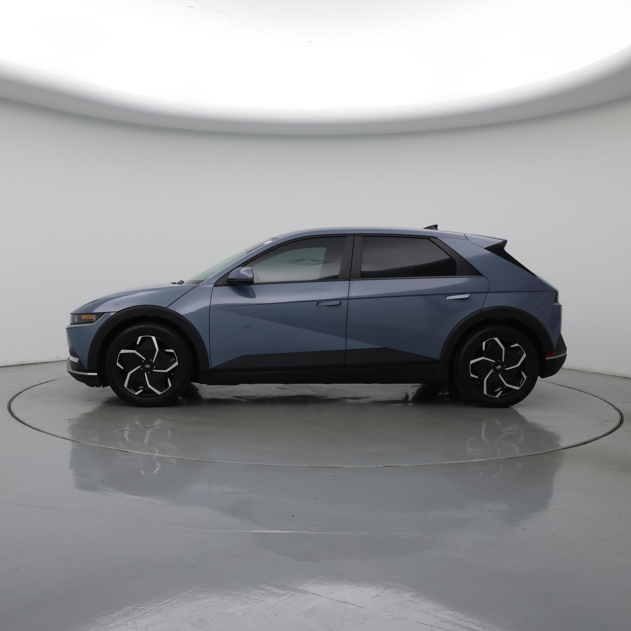 Thumbnail: 2024 Hyundai Ioniq 5 - 3