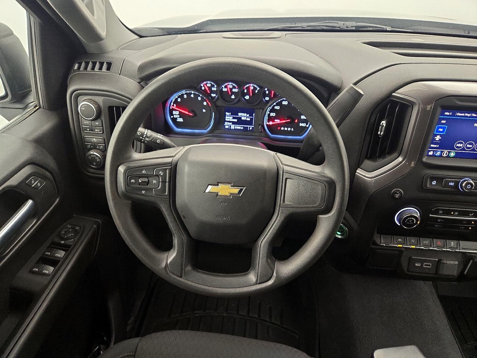 2022 Chevrolet Silverado 1500 Custom - Photo 11